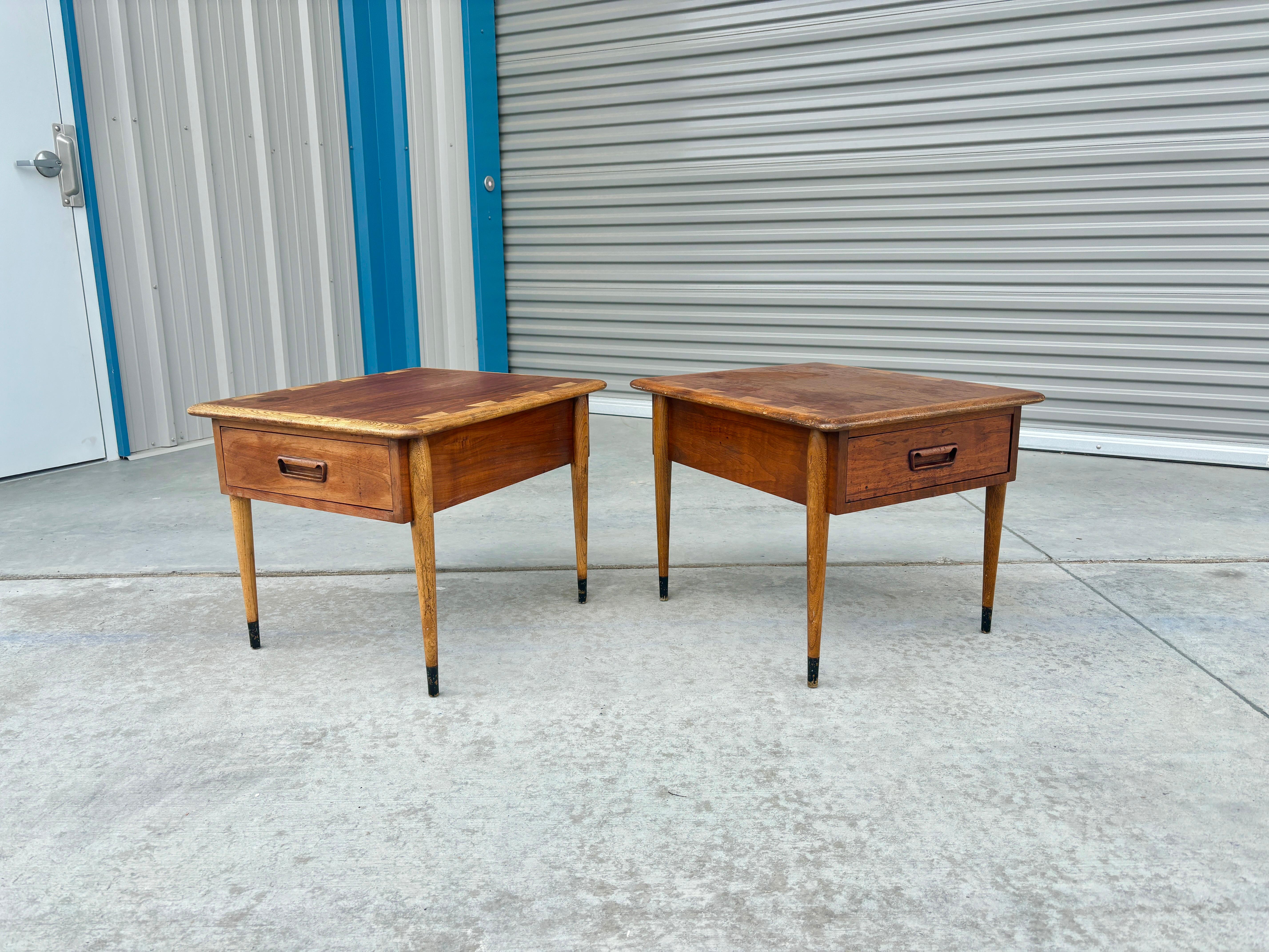 Walnut 1960s Pair Of Mid Century End Tables by Lane