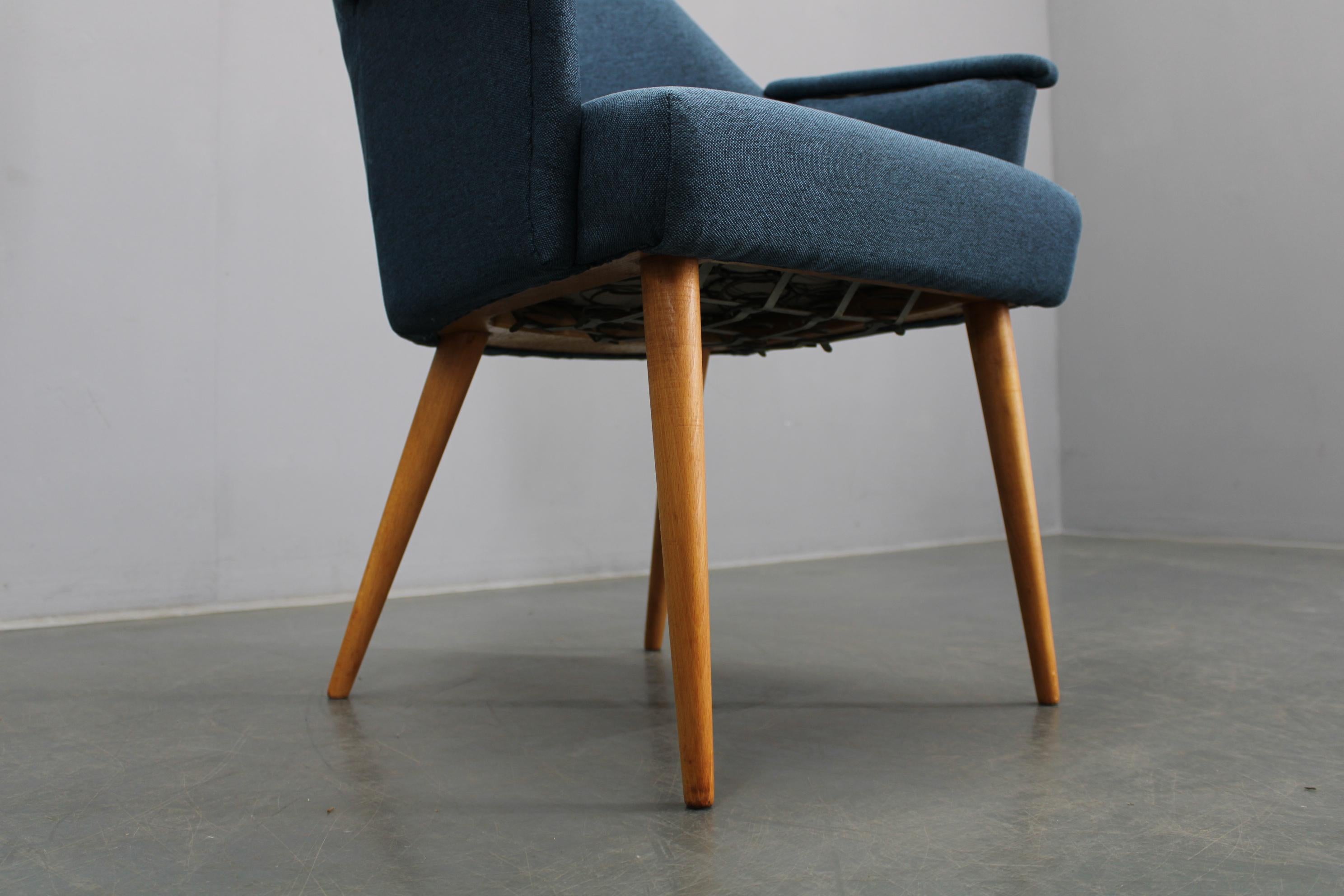 Tchèque 1960s Paire de fauteuils remis à neuf, Tchécoslovaquie en vente