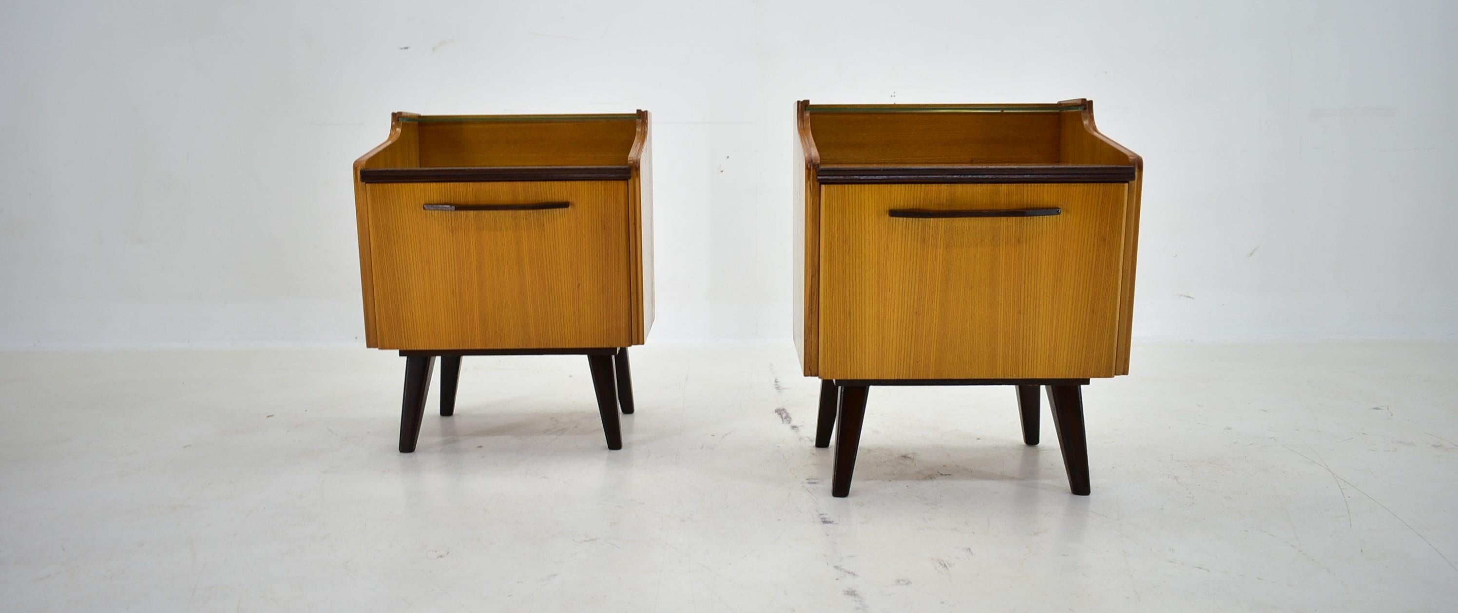1960s Pair of Midcentury Bedside Tables by Mojmir Požár, Czechoslovakia For Sale 4