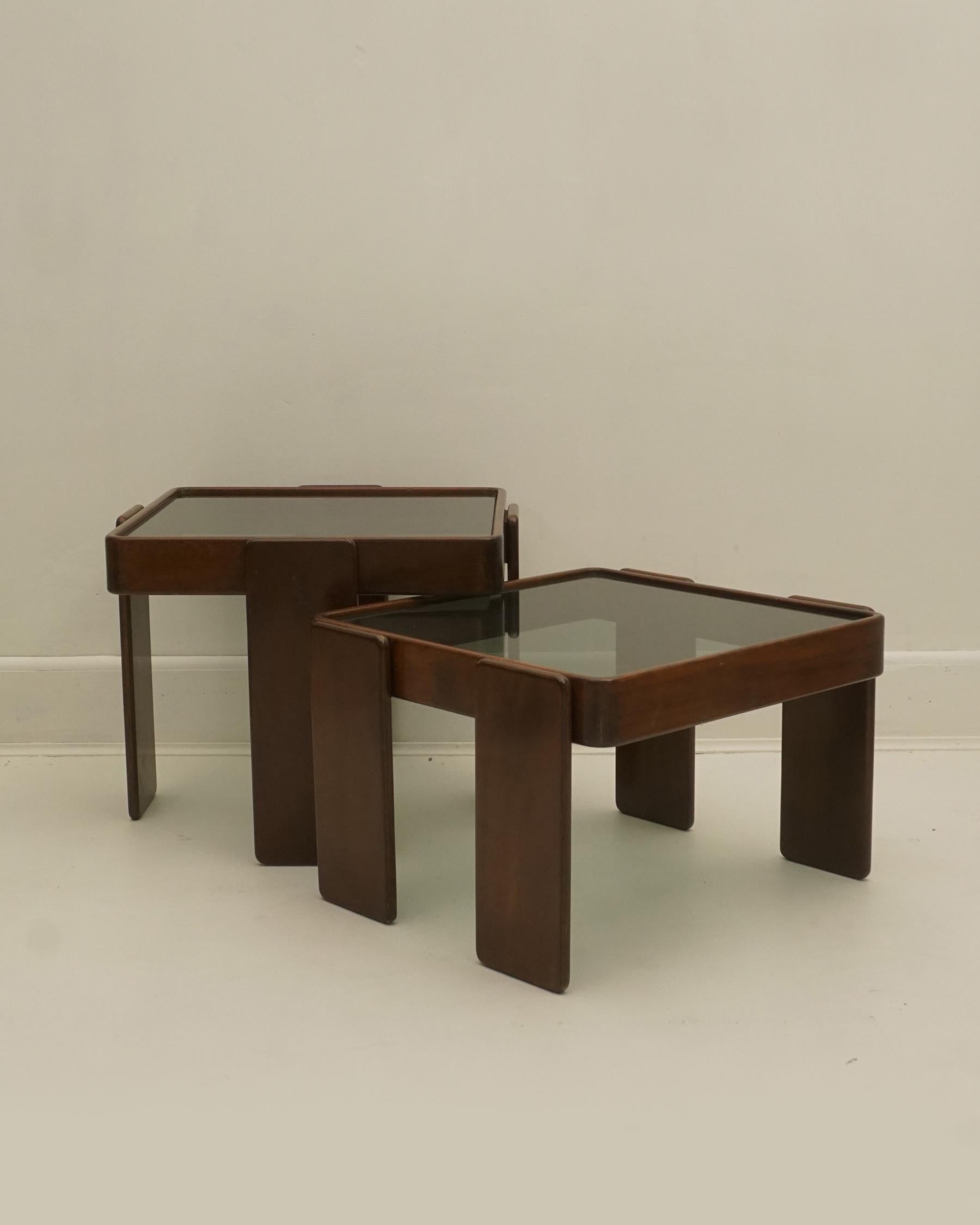 Mid-Century Modern 1960s Pair of Nesting Side Tables by Gianfranco Frattini for Cassina