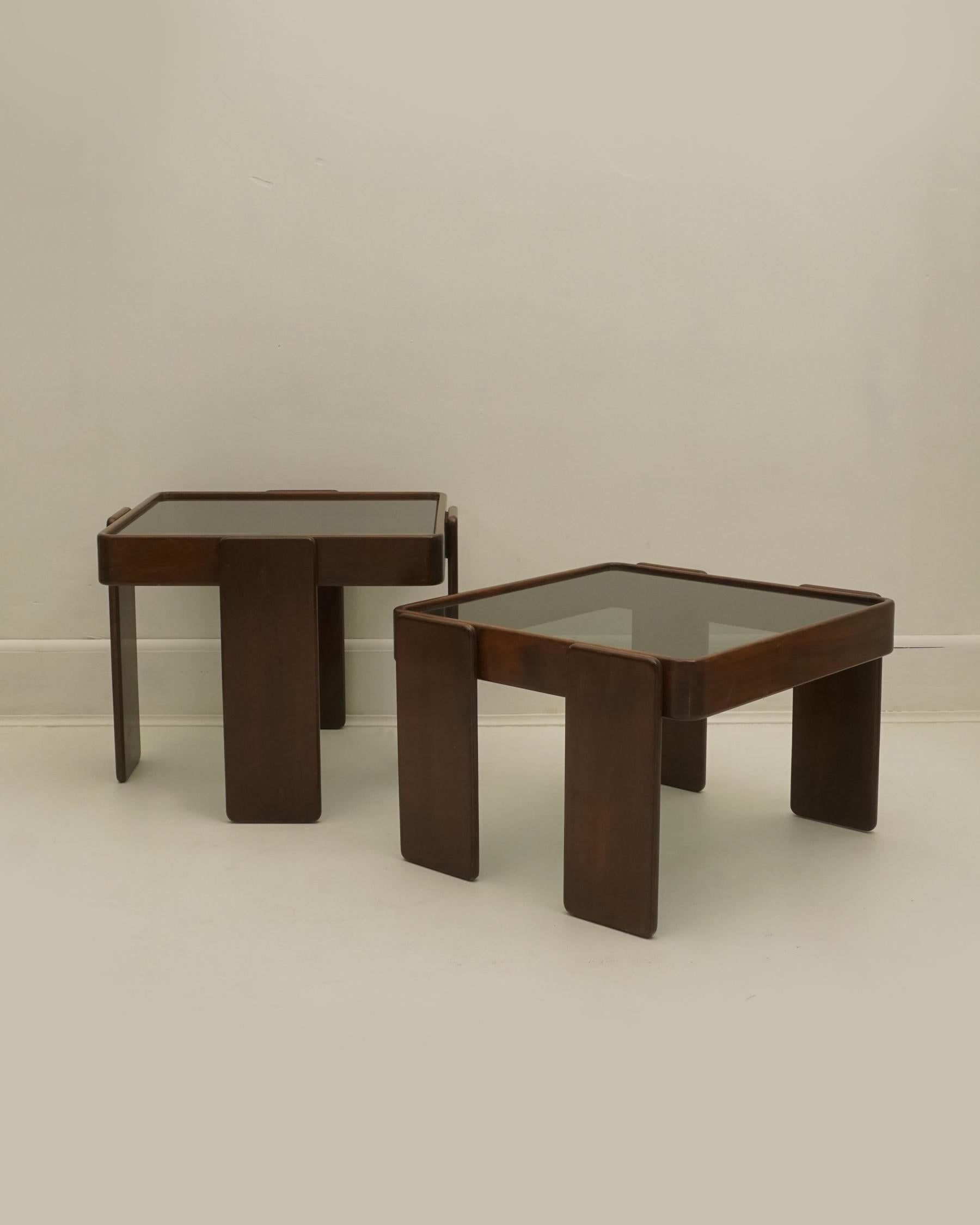 Italian 1960s Pair of Nesting Side Tables by Gianfranco Frattini for Cassina