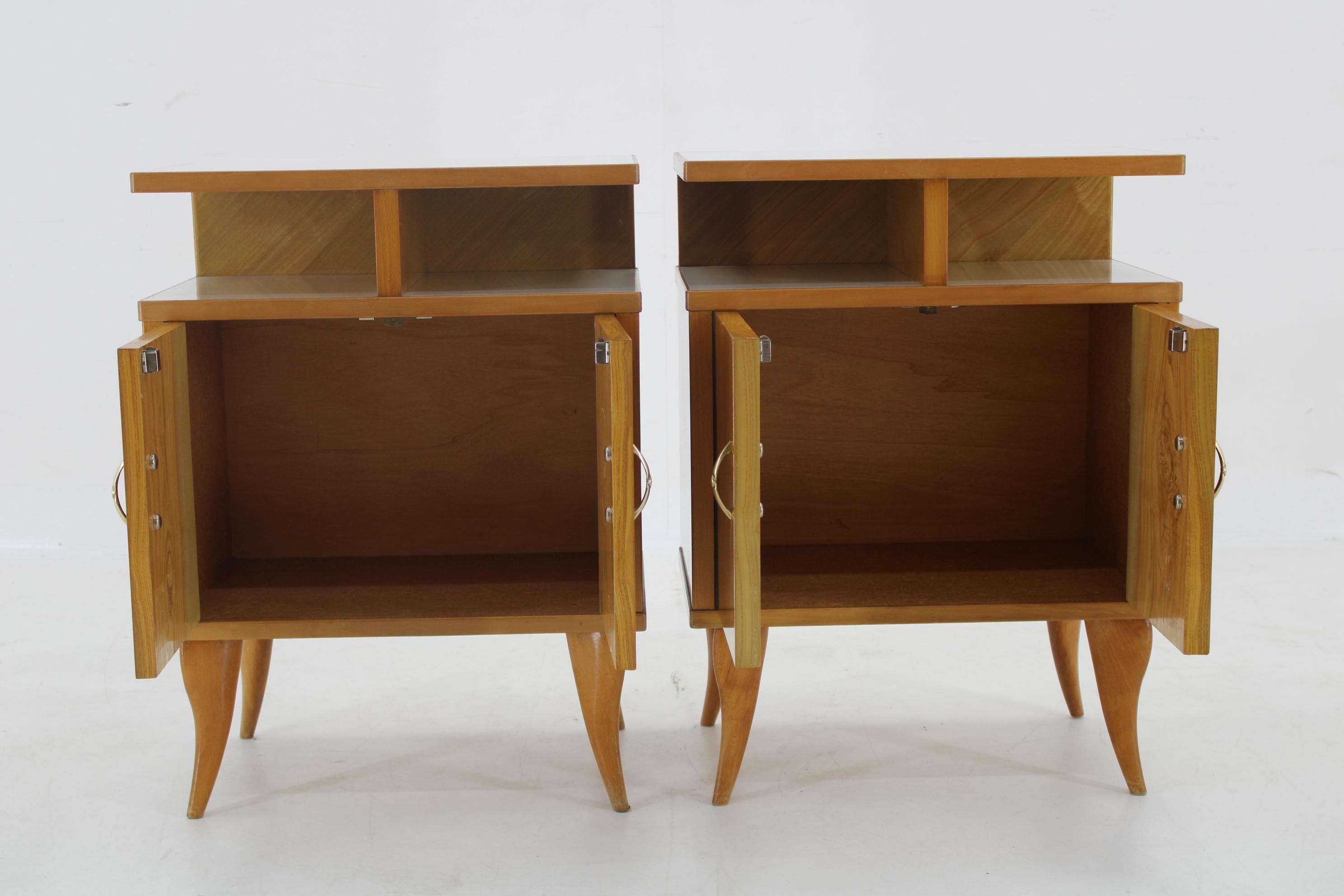 1960s Pair of Nightstands in Ash Finish , Italy For Sale 1