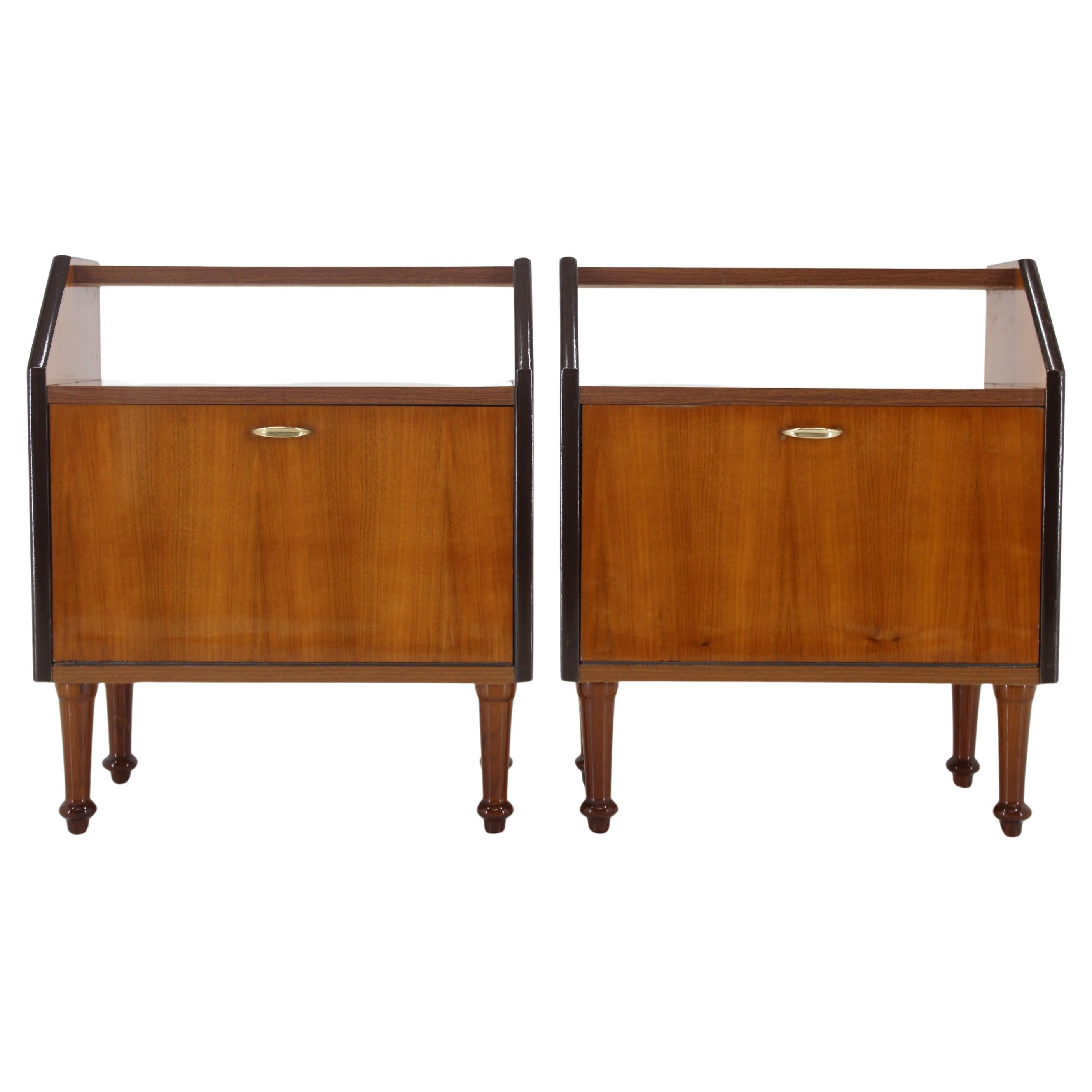 1960s Pair of Nightstands in Walnut Finish, Italy