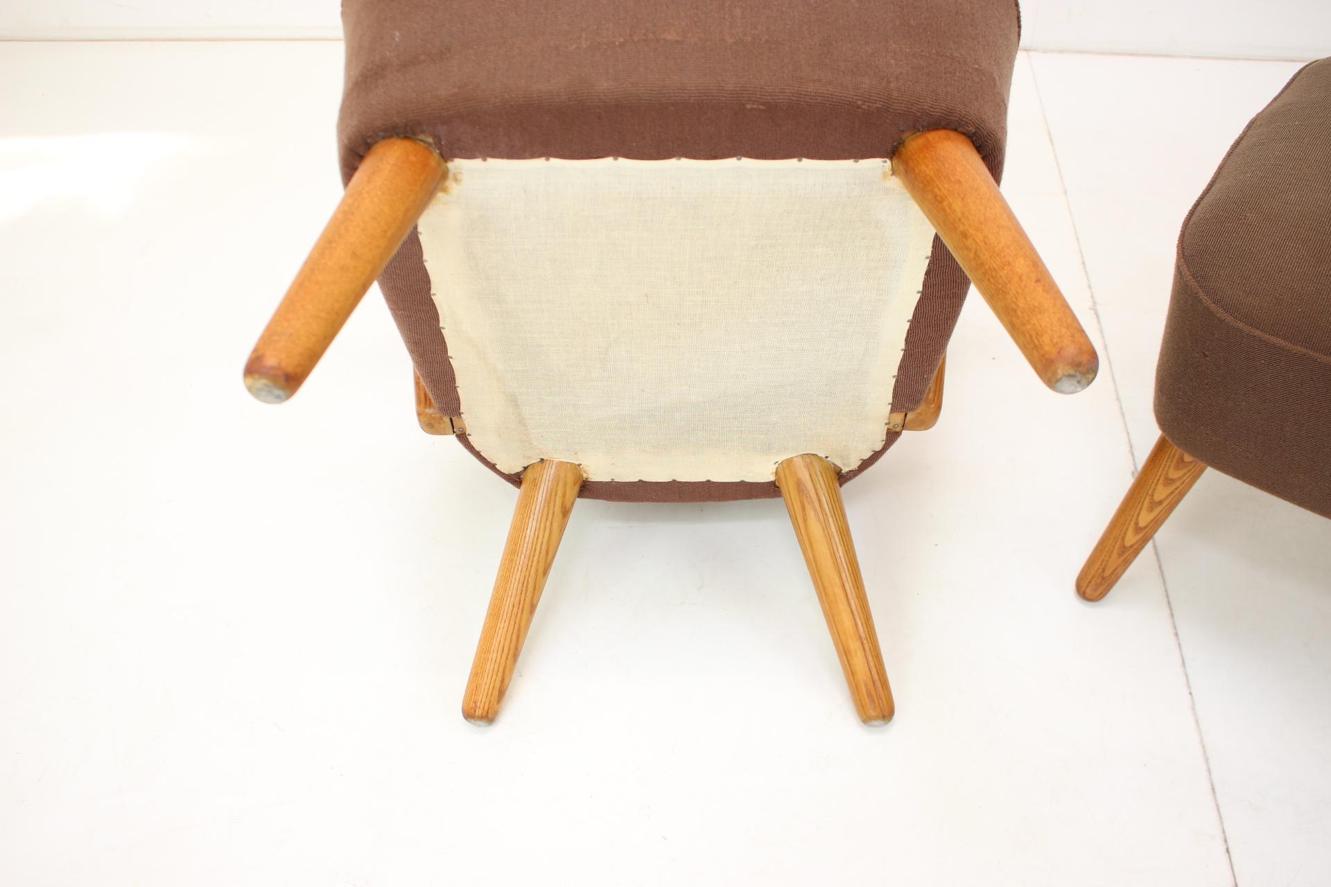 Rare paire de fauteuils en chêne des années 1940 par Krasna Jizba, Tchécoslovaquie en vente 6