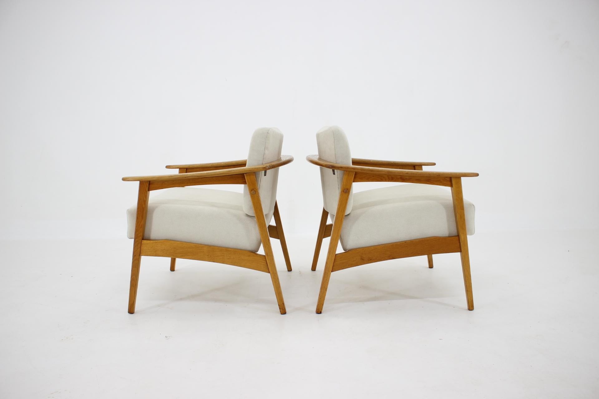 Mid-Century Modern 1960s Pair of Oak Armchairs, Czechoslovakia