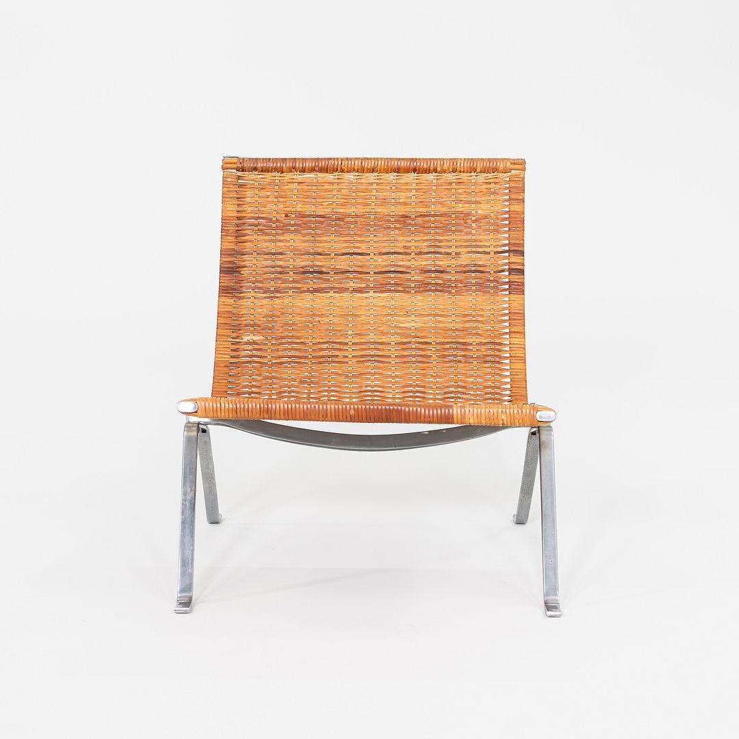 Pareja de tumbonas de mimbre e inox de los años 60 Poul Kjaerholm para PK 22 mediados del siglo XX en venta