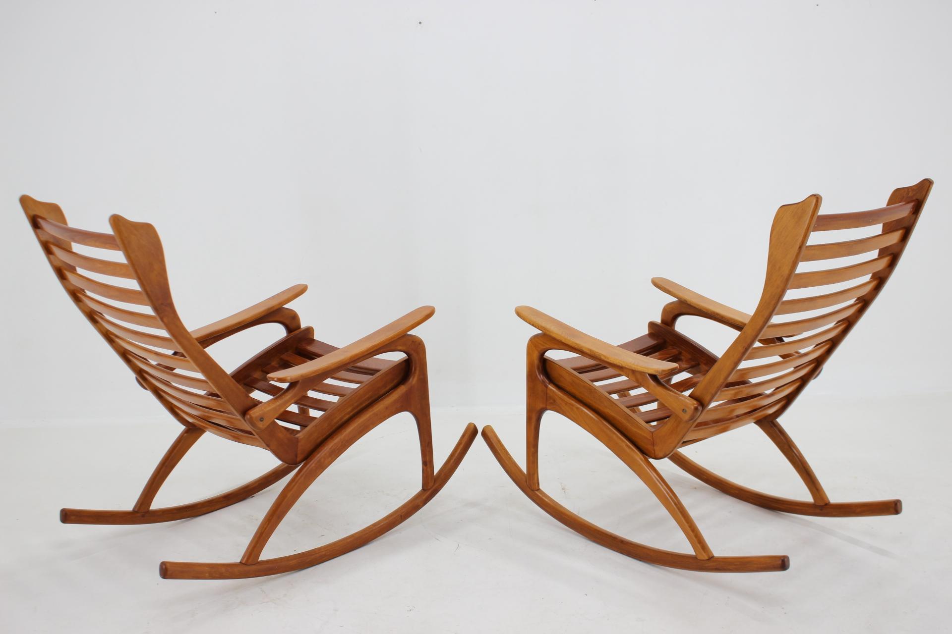 1960s Pair of Rare Beech Rocking Chairs by Uluv, Czechoslovakia For Sale 2
