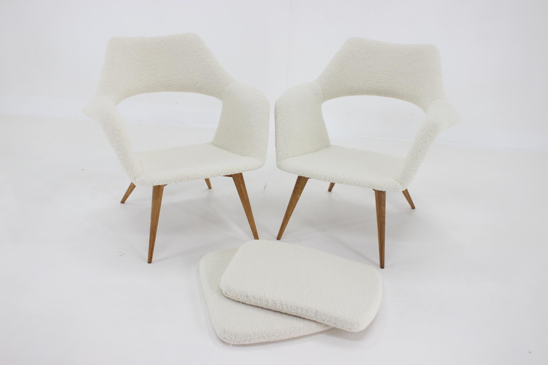 Mid-20th Century 1960s Pair of  Rare Miroslav Navratil Shell Lounge Chairs in Sheepskin Fabric, C For Sale