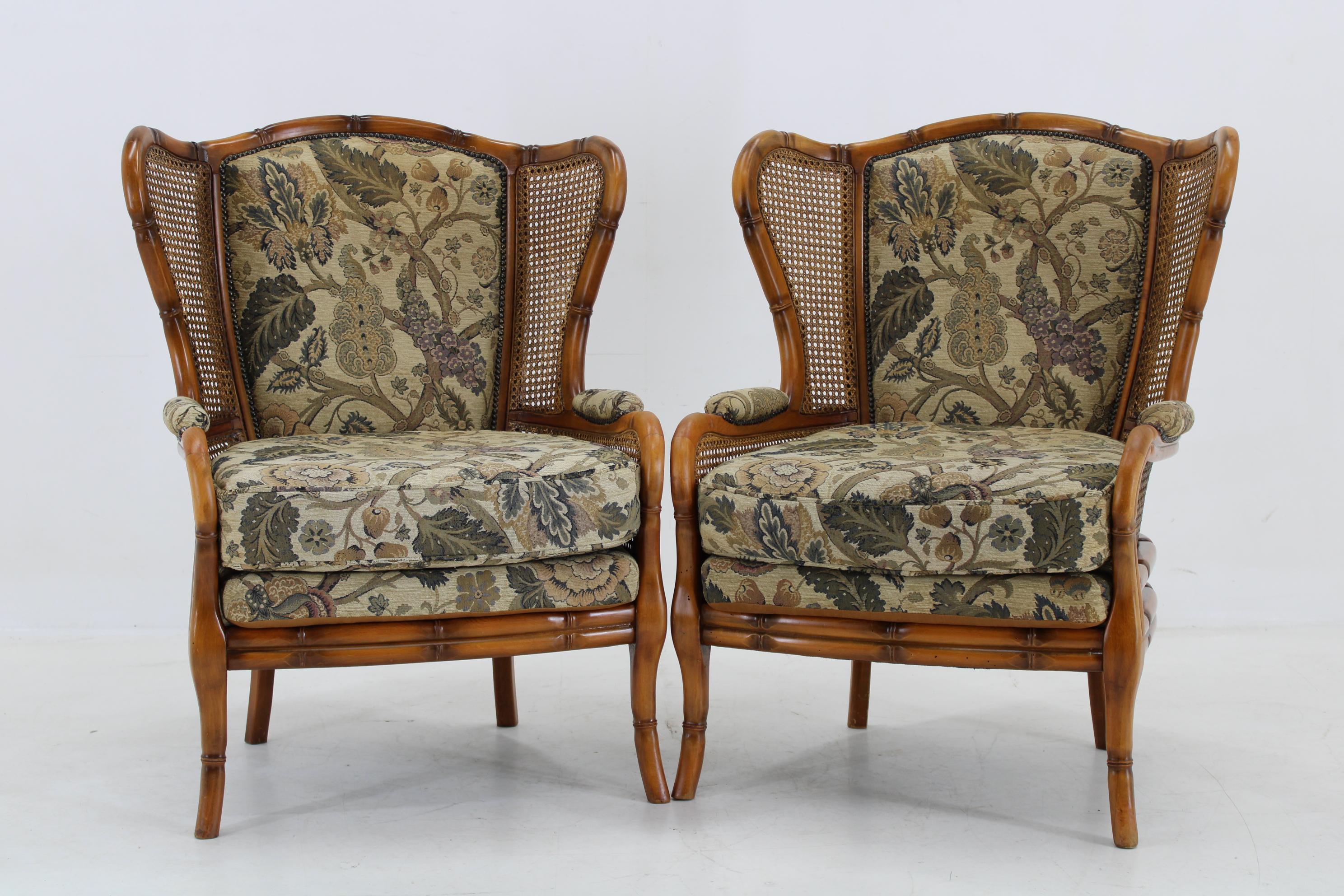 - good original condition included fabric upholstery
-There are visible wormholes in the wooden parts nevetherles the chairs are sturdy and stable 
 and the chairs has been treated against the woodworms 