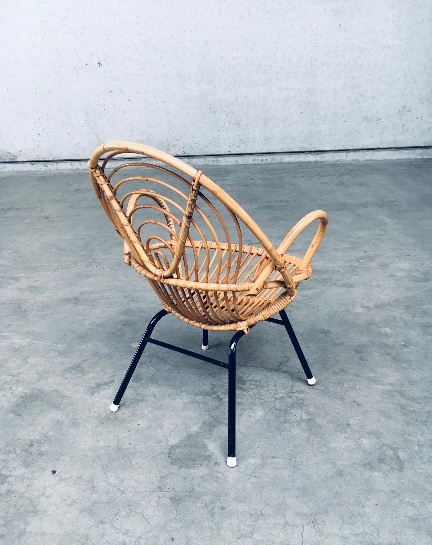 1960's Pair of Rattan Lounge Chairs by Rohe Noordwolde For Sale 5