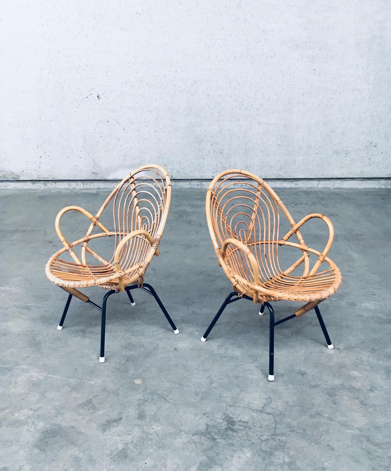Néerlandais Paire de chaises longues en rotin des années 1960 par Rohe Noordwolde en vente