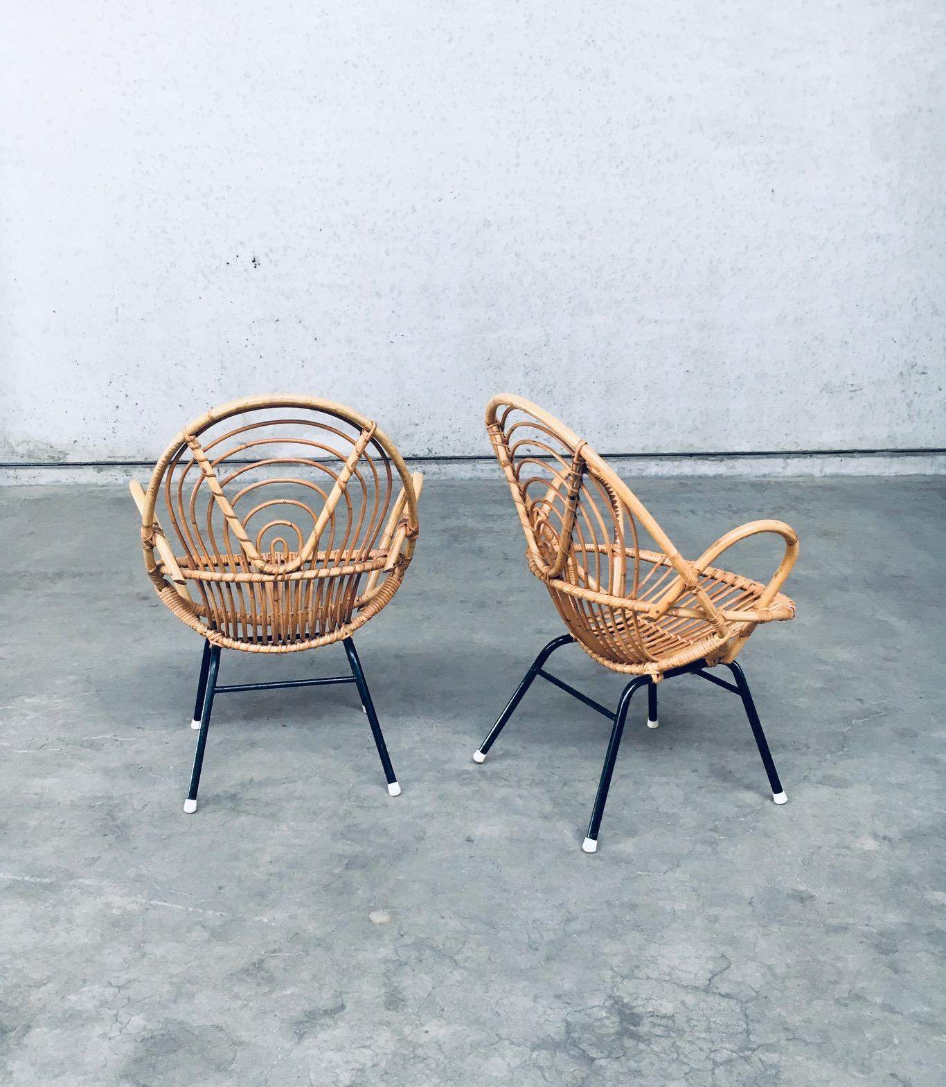 Acier Paire de chaises longues en rotin des années 1960 par Rohe Noordwolde en vente