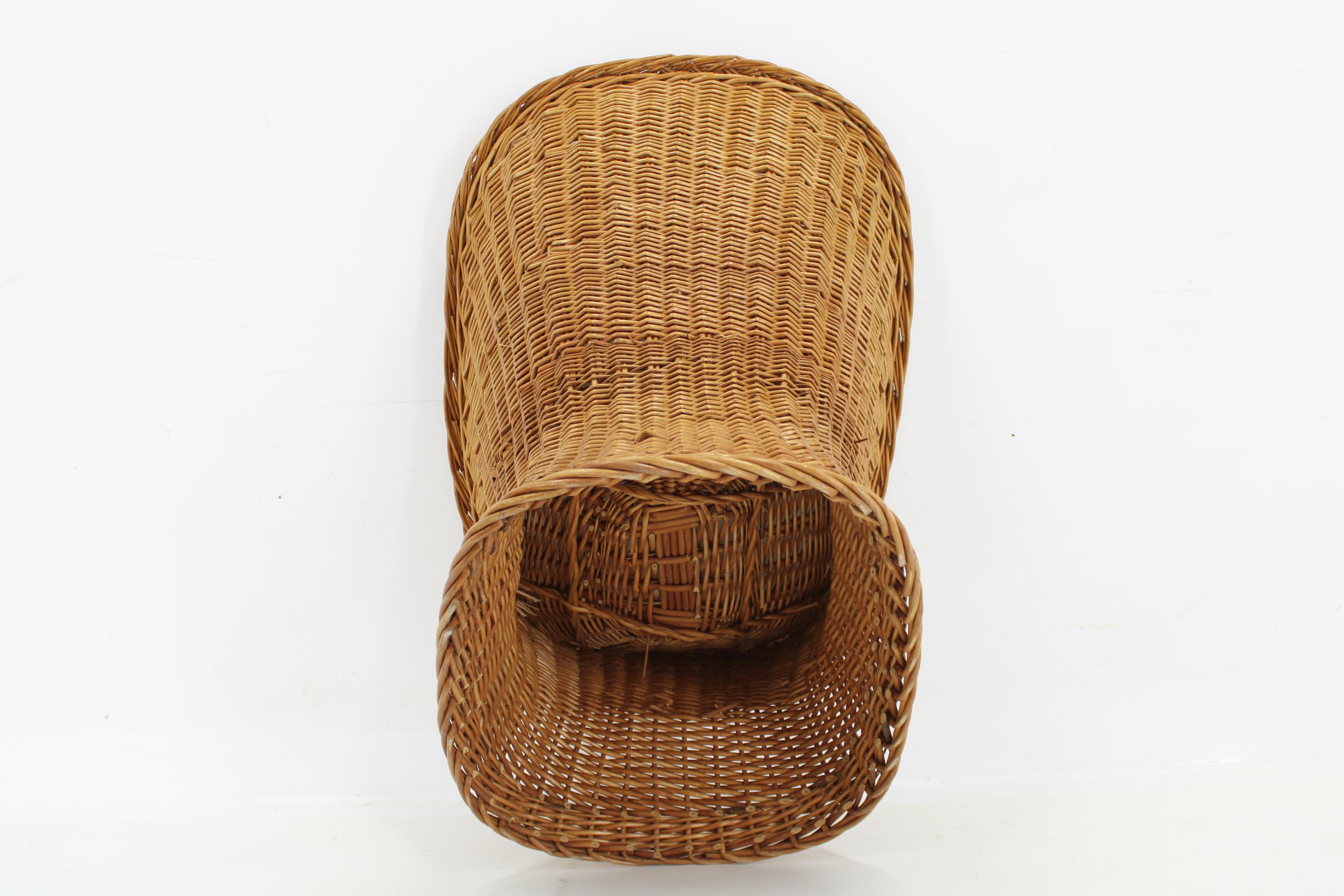 Paire de chaises longues en rotin des années 1960, Italie en vente 4