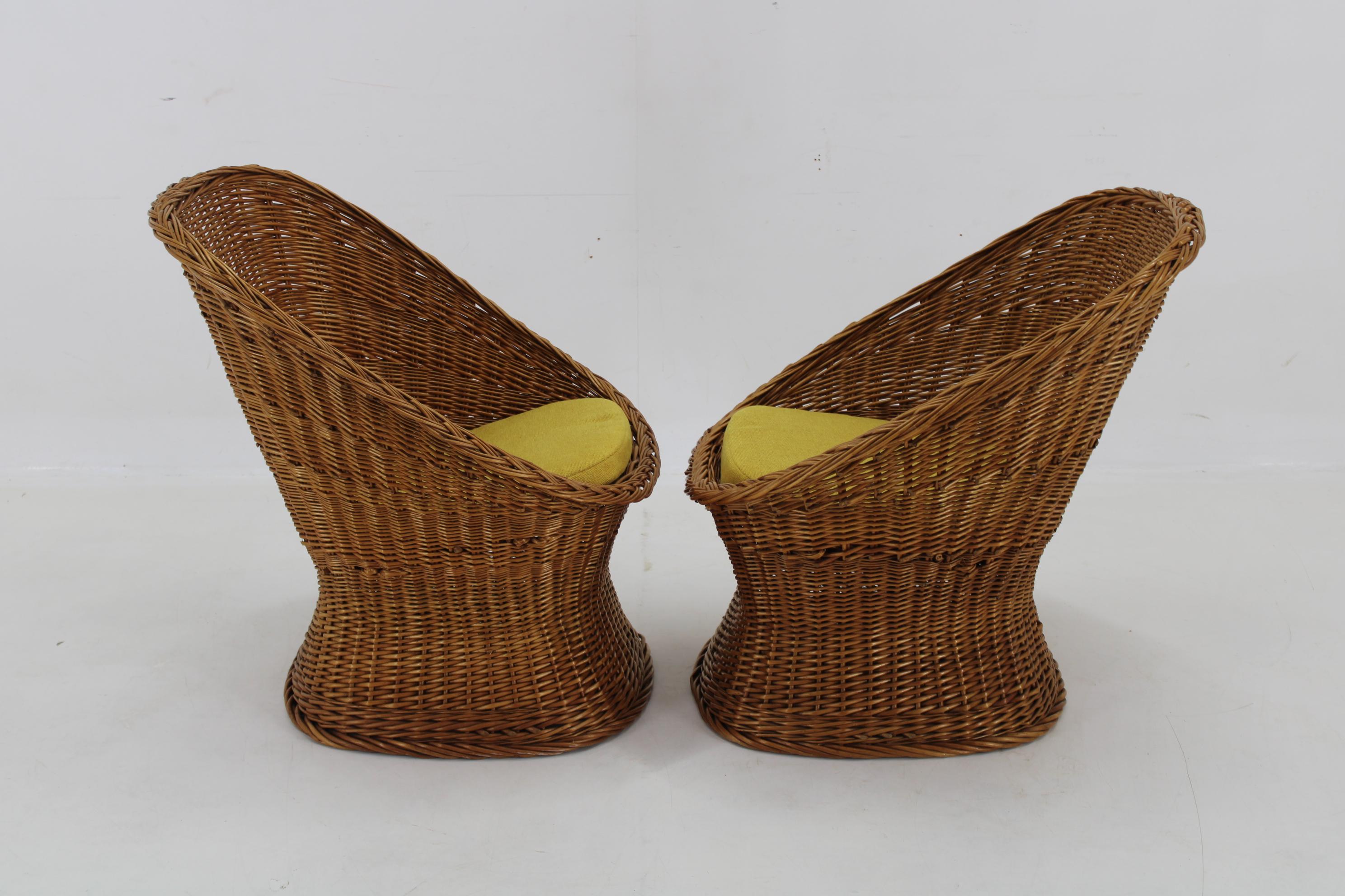 Mid-Century Modern Paire de chaises longues en rotin des années 1960, Italie en vente