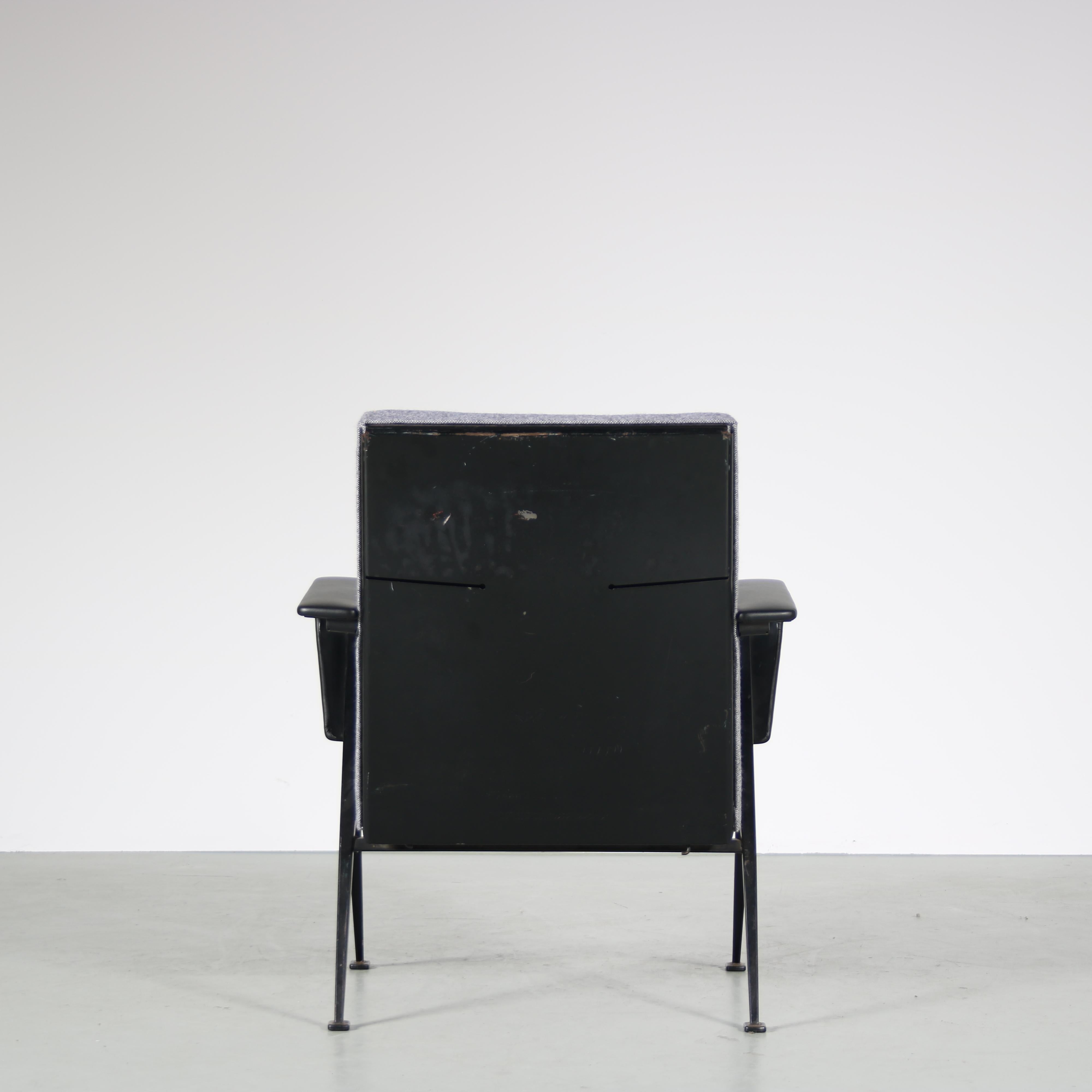 Ein Paar Repose-Stühle von Friso Kramer für Ahrend de Cirkel, Niederlande, 1960er Jahre im Angebot 5