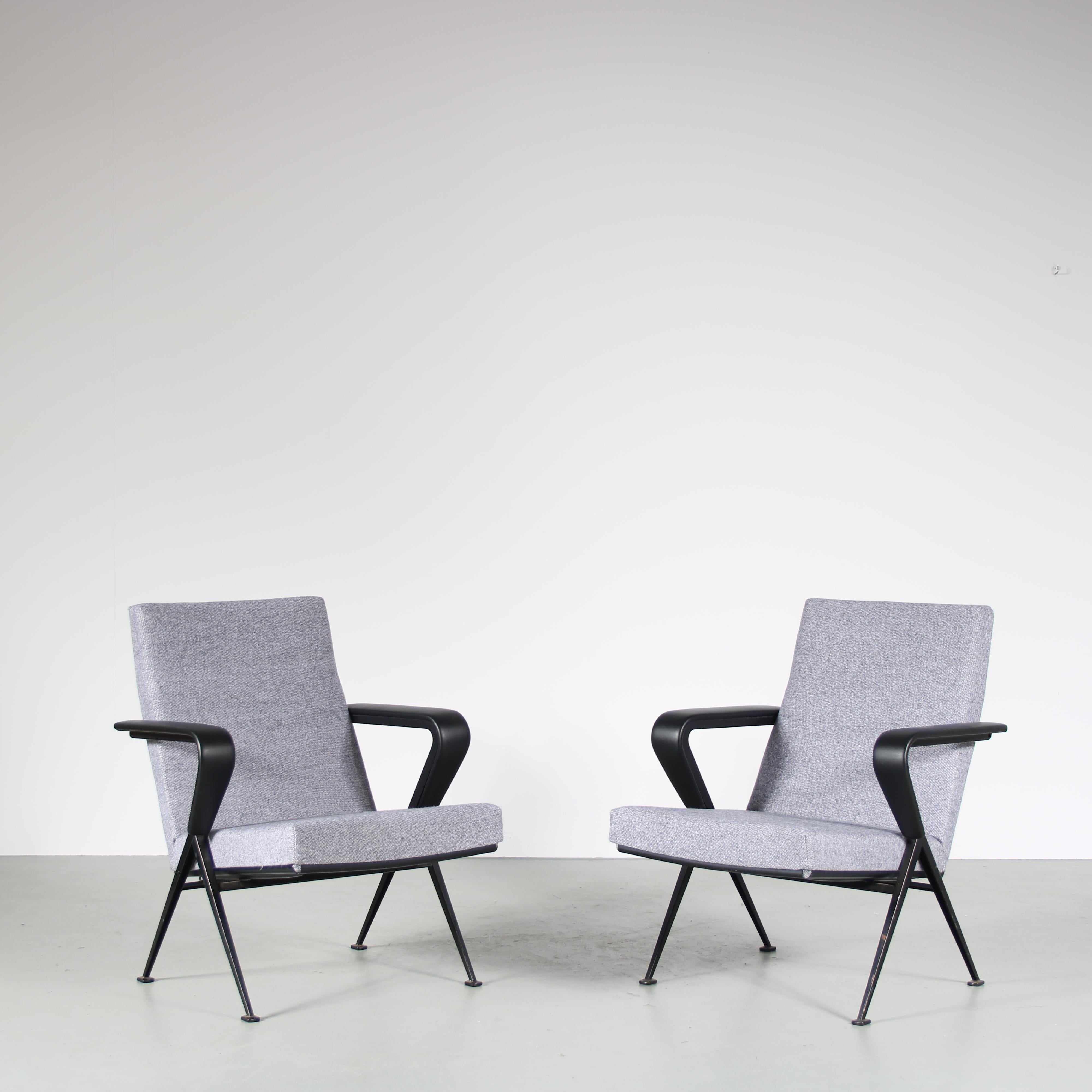 A fantastic pair of lounge chair, model “Repose”, designed by Friso Kramer and manufactured by Ahrend de Cirkel in the Netherlands on 28 May 1969.

These eye-catching chairs are an iconic find of midcentury Dutch design. Their straight forward,