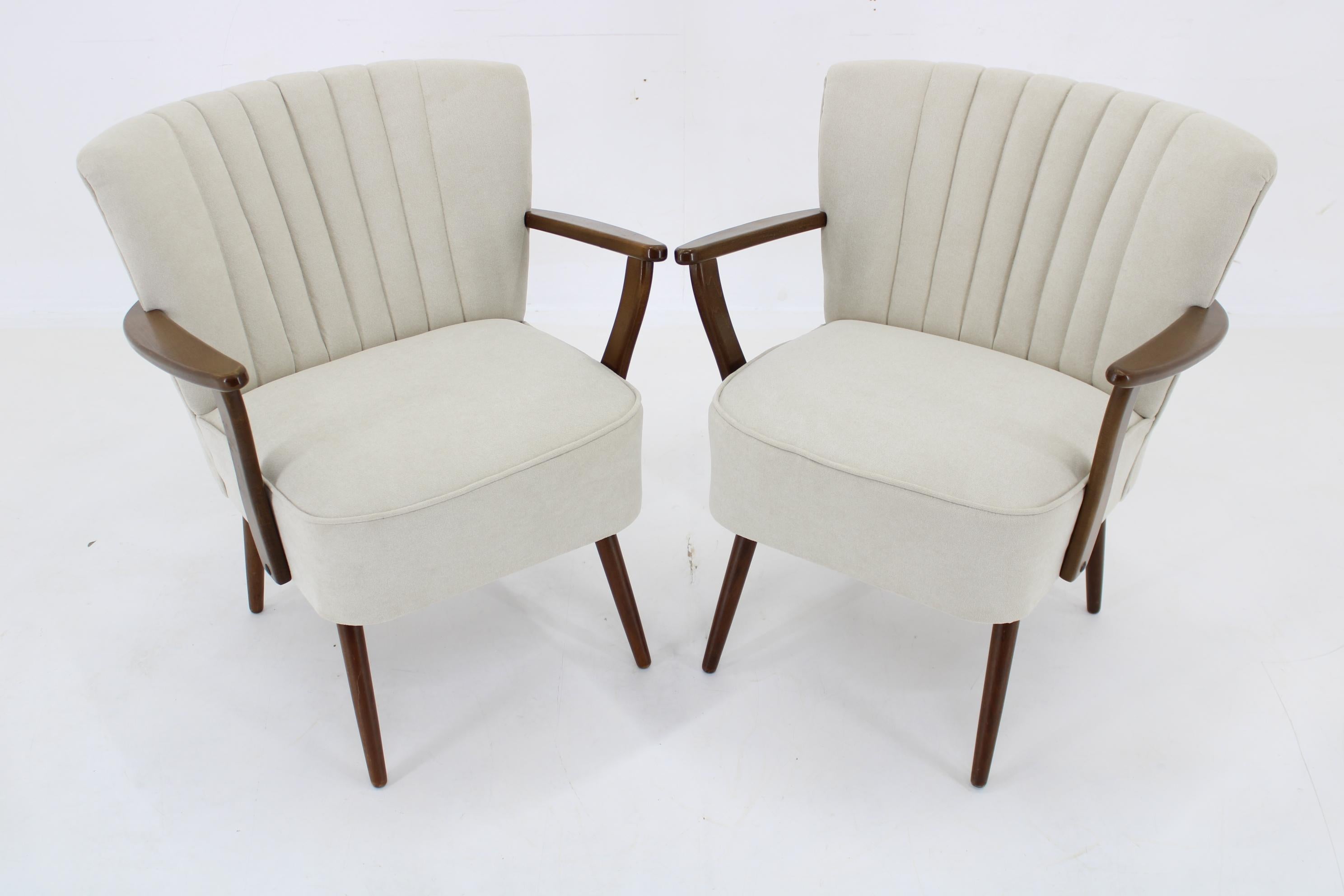 Mid-Century Modern 1960s Pair of Restored Armchairs, Czechoslovakia For Sale
