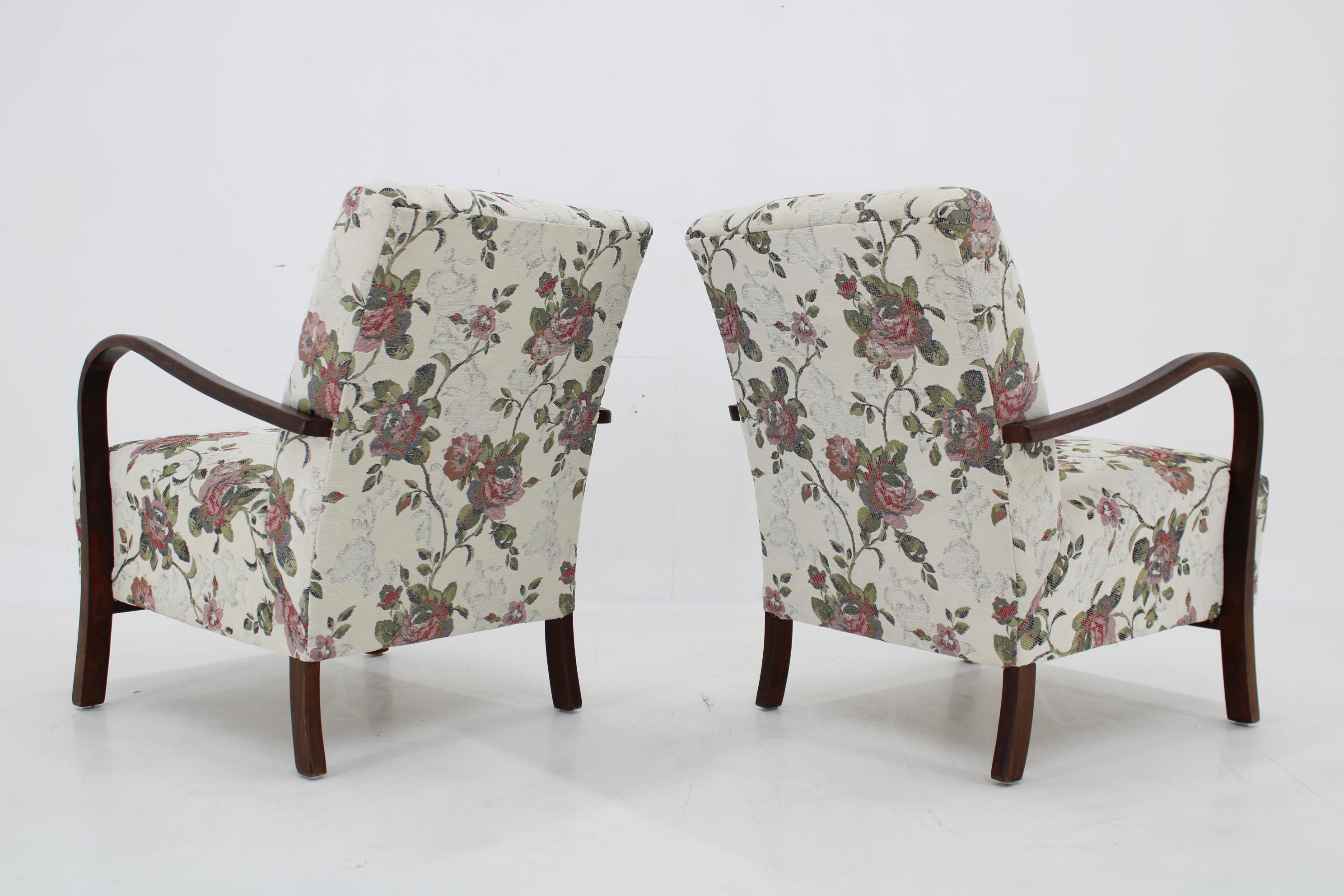 1960s Pair of Restored Armchairs, Czechoslovakia  For Sale 1