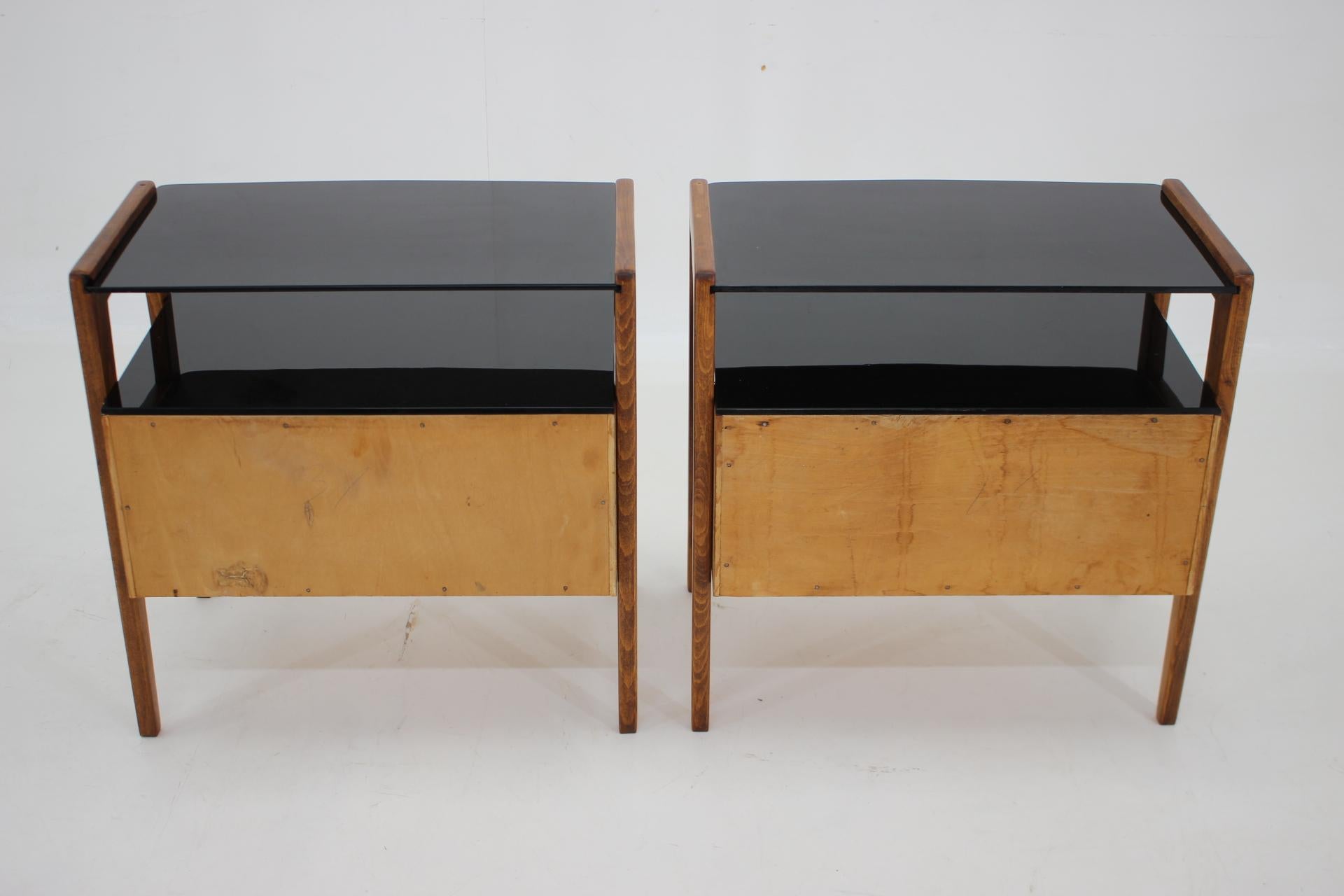 1960s Pair of Restored Bedside Tables, Czechoslovakia For Sale 4