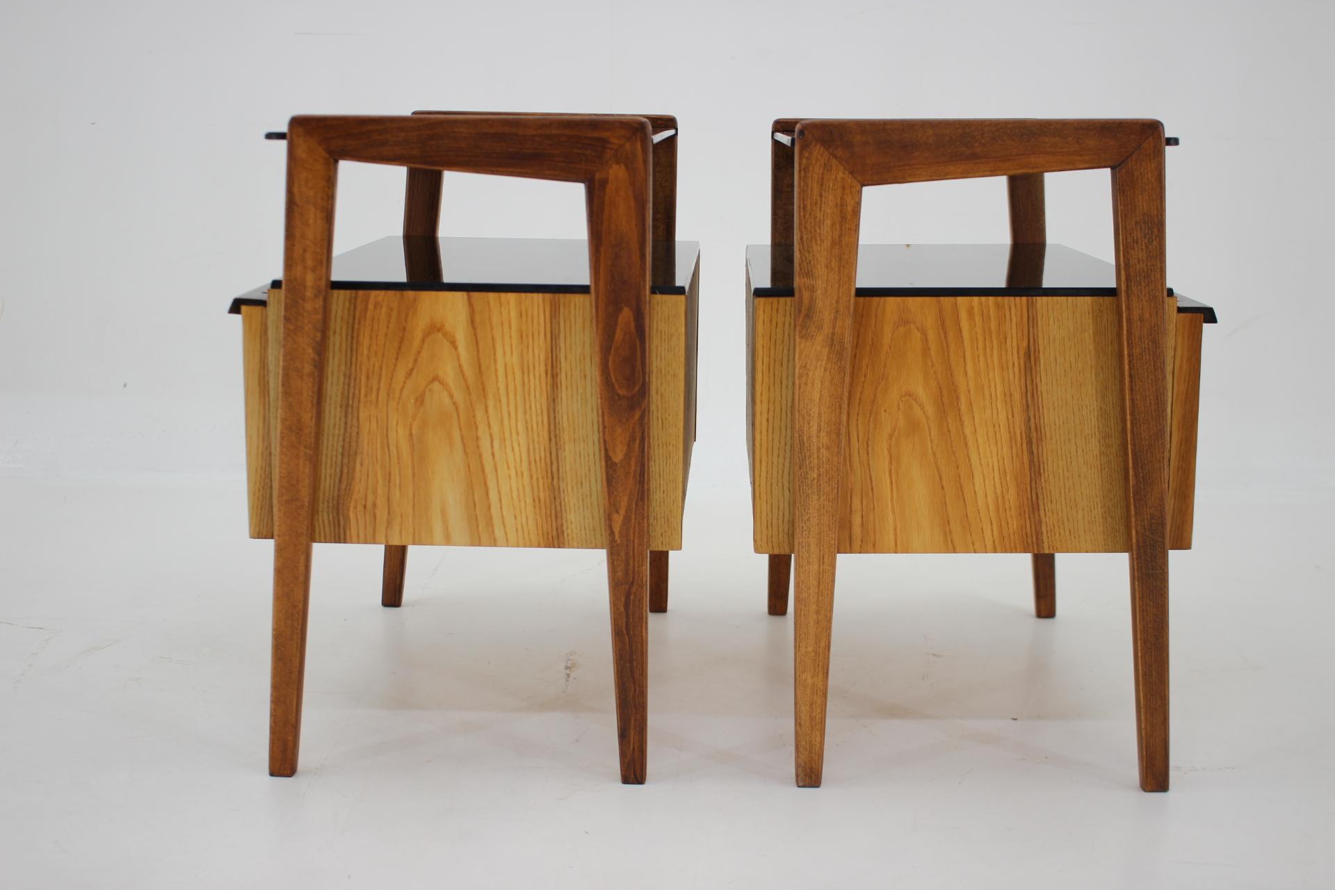 1960s Pair of Restored Bedside Tables, Czechoslovakia For Sale 6