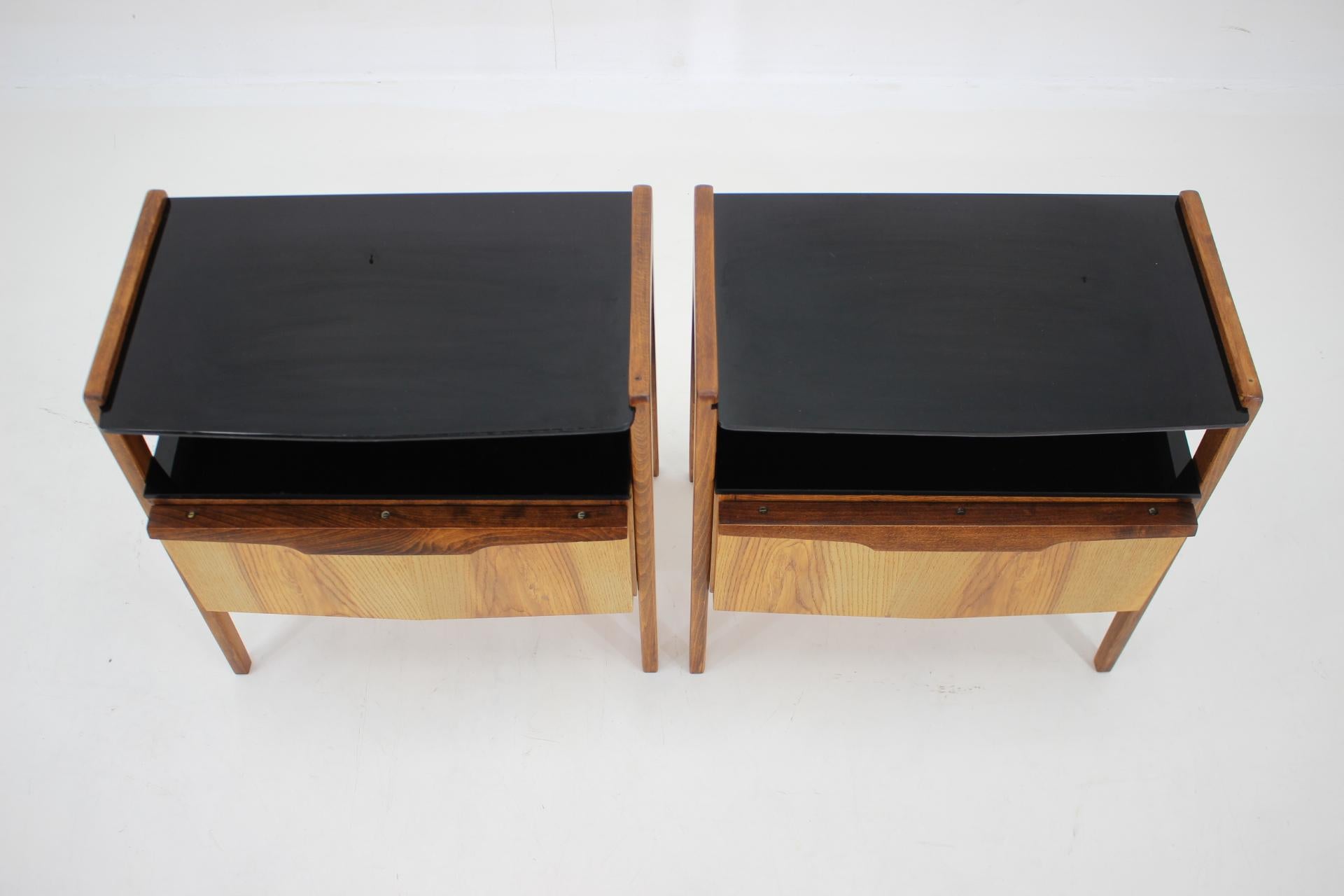 Mid-20th Century 1960s Pair of Restored Bedside Tables, Czechoslovakia For Sale