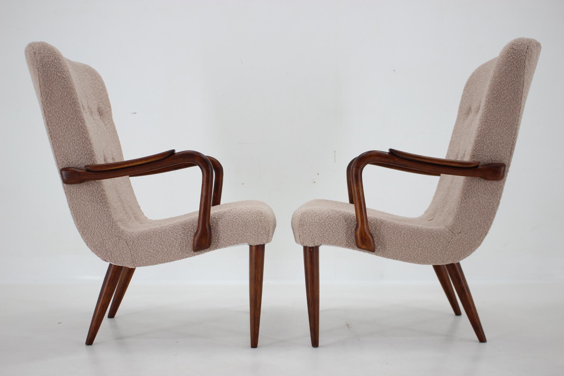 1960s Pair of Restored Danish Armchairs in Boucle  For Sale 4