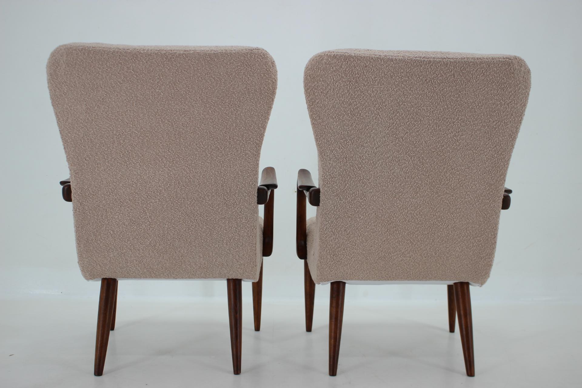 1960s Pair of Restored Danish Armchairs in Boucle  For Sale 2