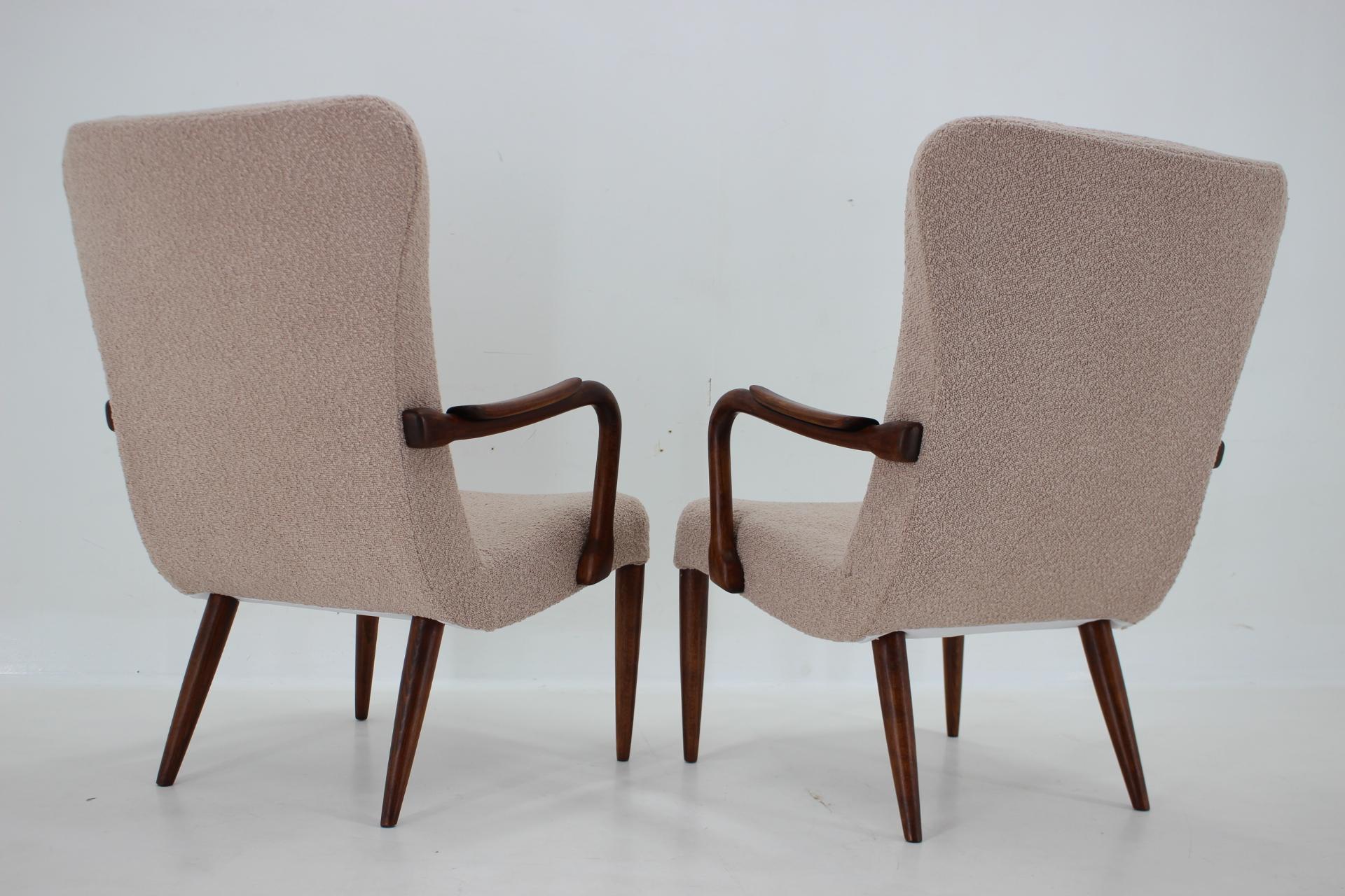 1960s Pair of Restored Danish Armchairs in Boucle  For Sale 3