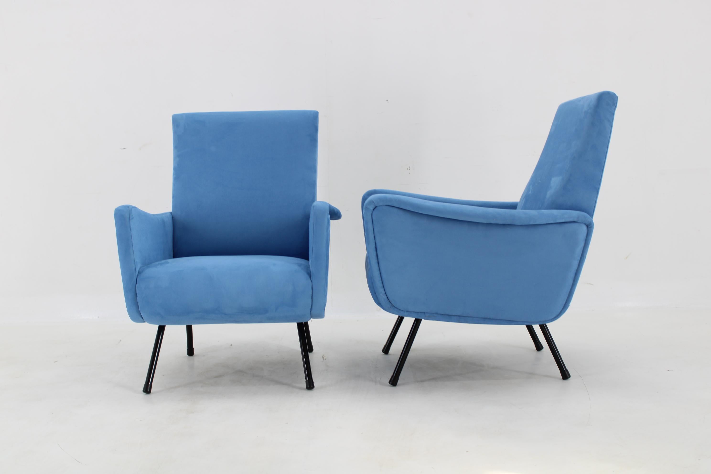 Metal 1960s Pair of Restored Italian Armchairs For Sale