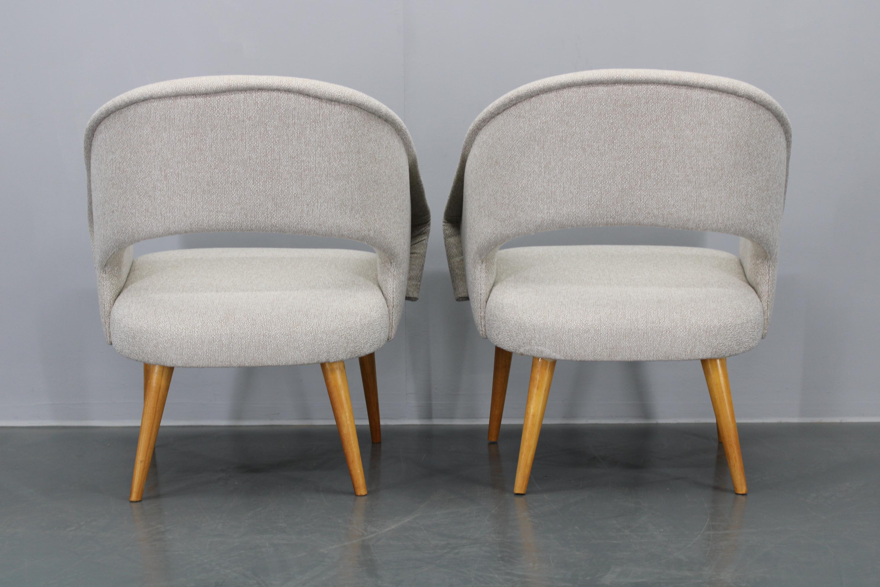 1960s Pair of Restored Shell Chairs, Czechoslovakia For Sale 5