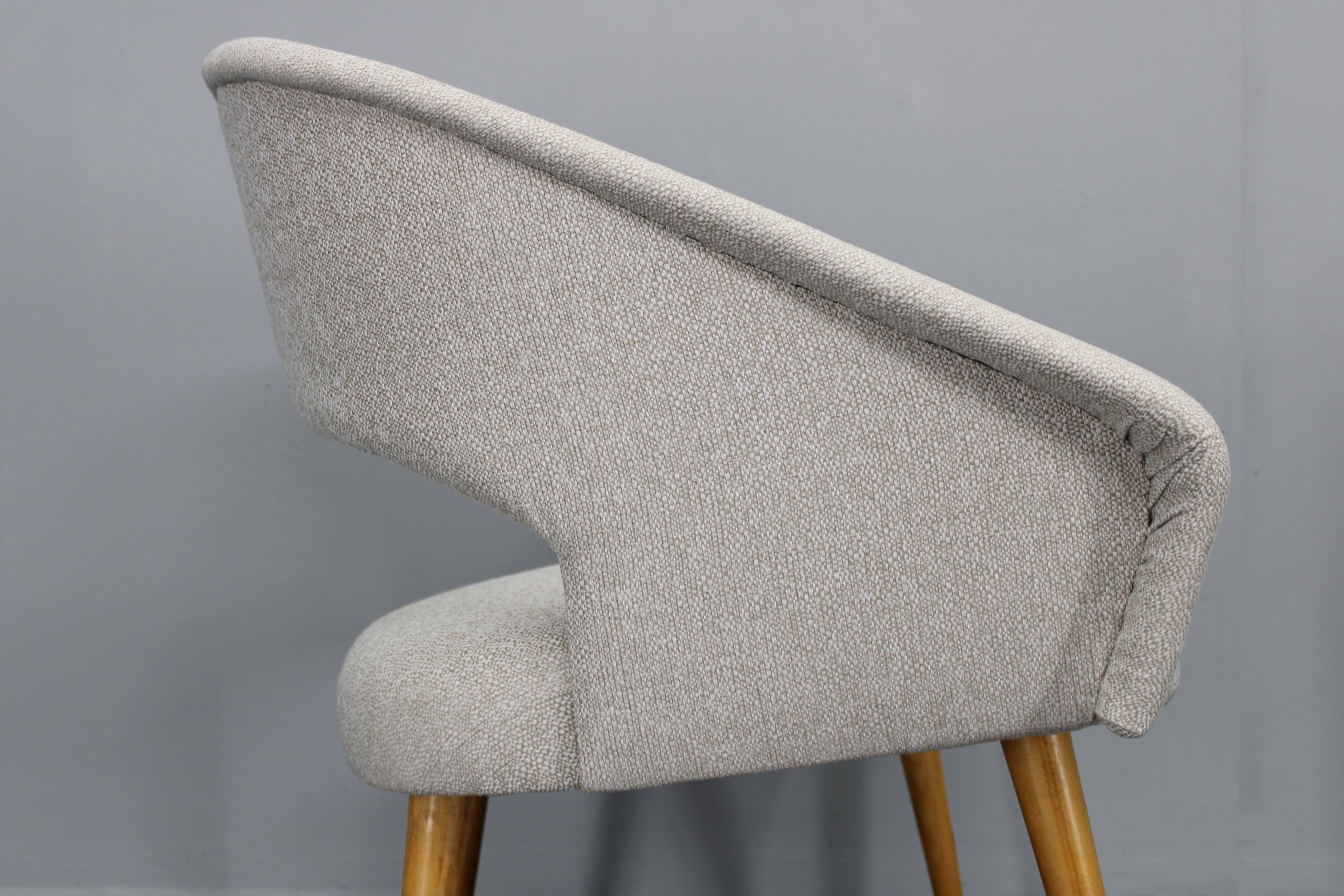 1960s Pair of Restored Shell Chairs, Czechoslovakia For Sale 1