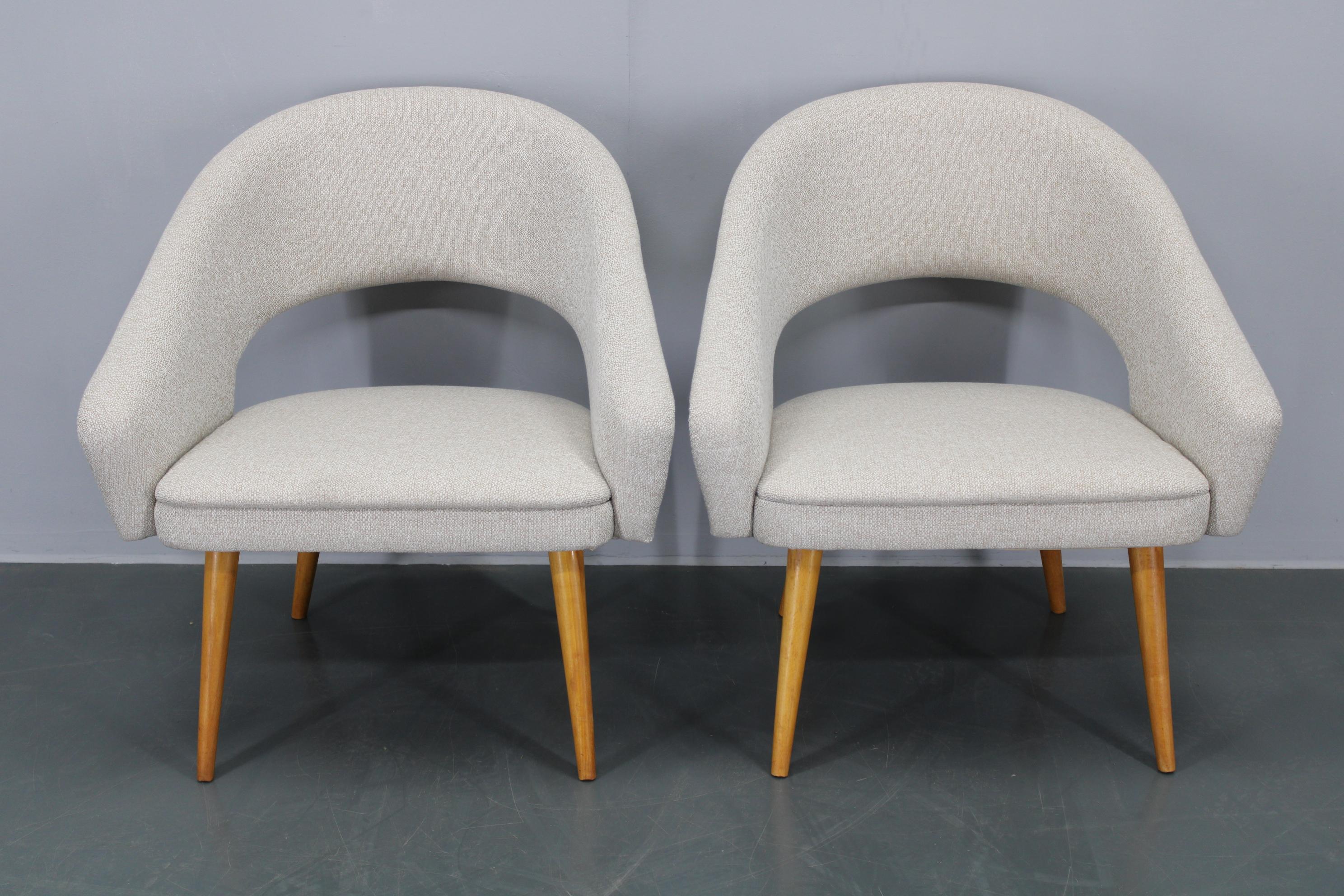 1960s Pair of Restored Shell Chairs, Czechoslovakia For Sale 3