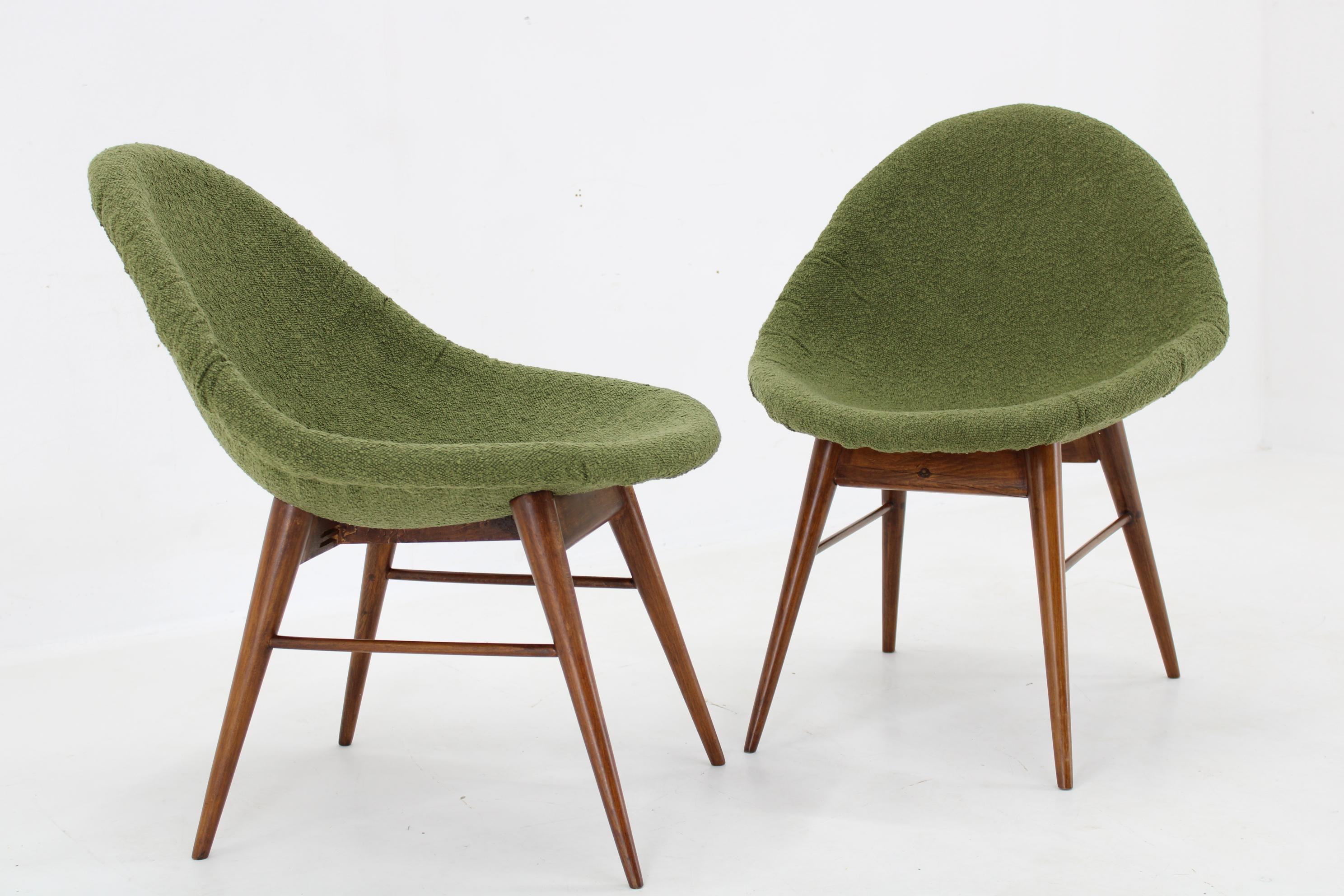 - newly upholstered in green boucle fabric 
- wooden parts have been carefully refurbished   
- high of seat 42 cm
