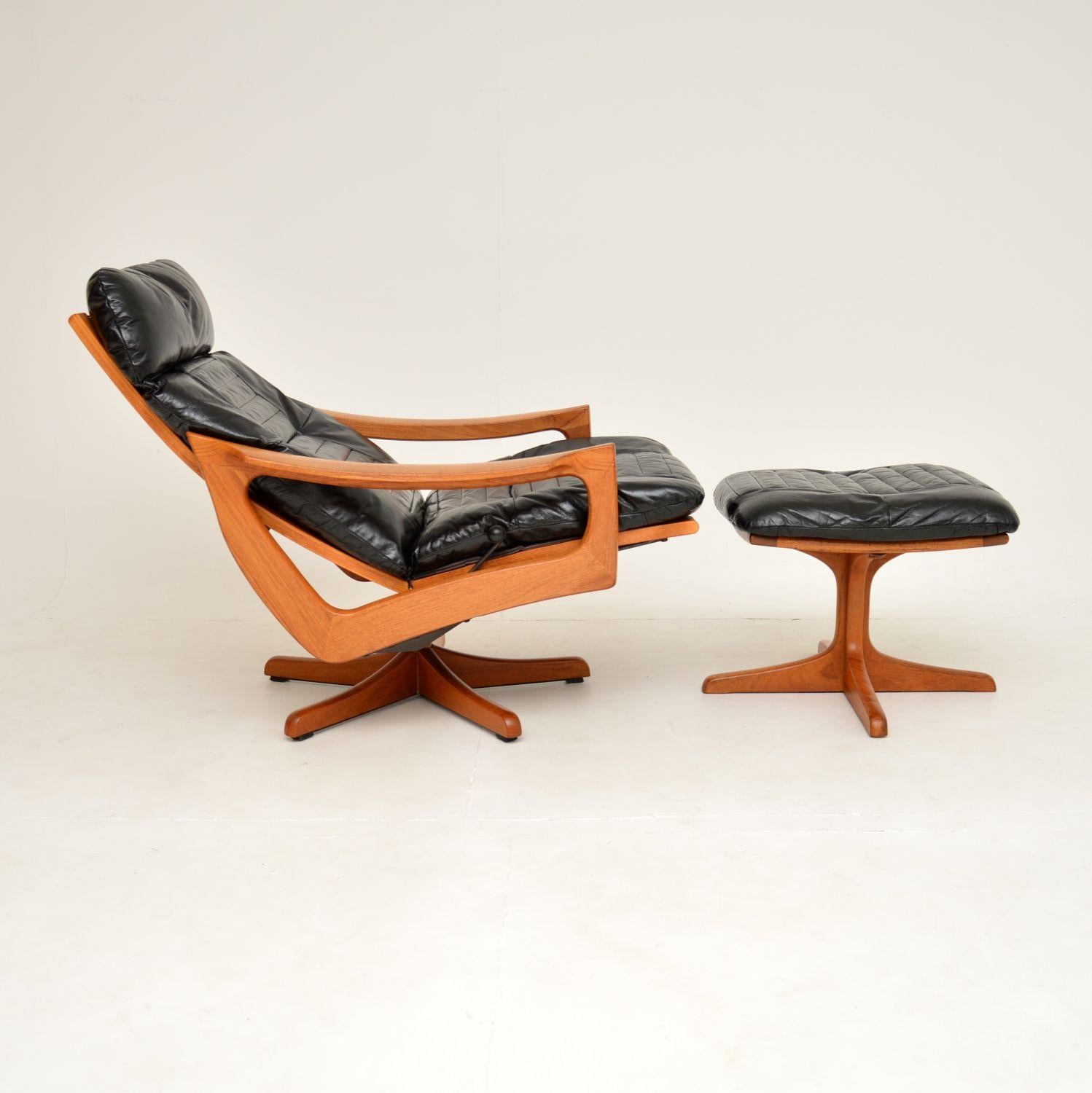 1960's Pair of Scandinavian Leather Reclining Armchairs & Stools by Lied Mobler 1