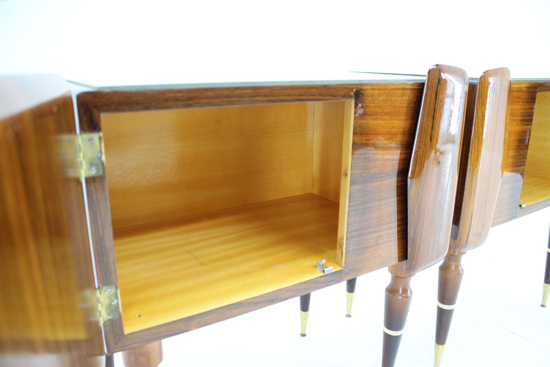 1960s Pair of Sculptural Wooden Bedside Tables, Italy For Sale 10