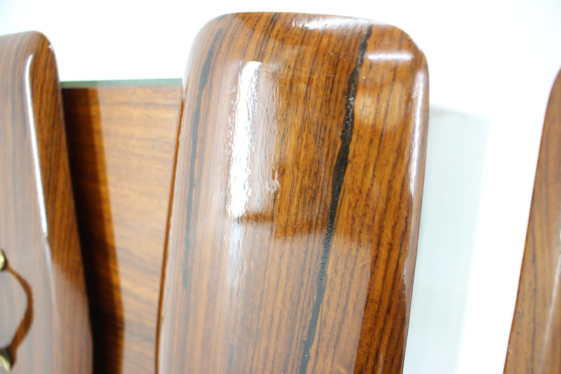 1960s Pair of Sculptural Wooden Bedside Tables, Italy For Sale 13