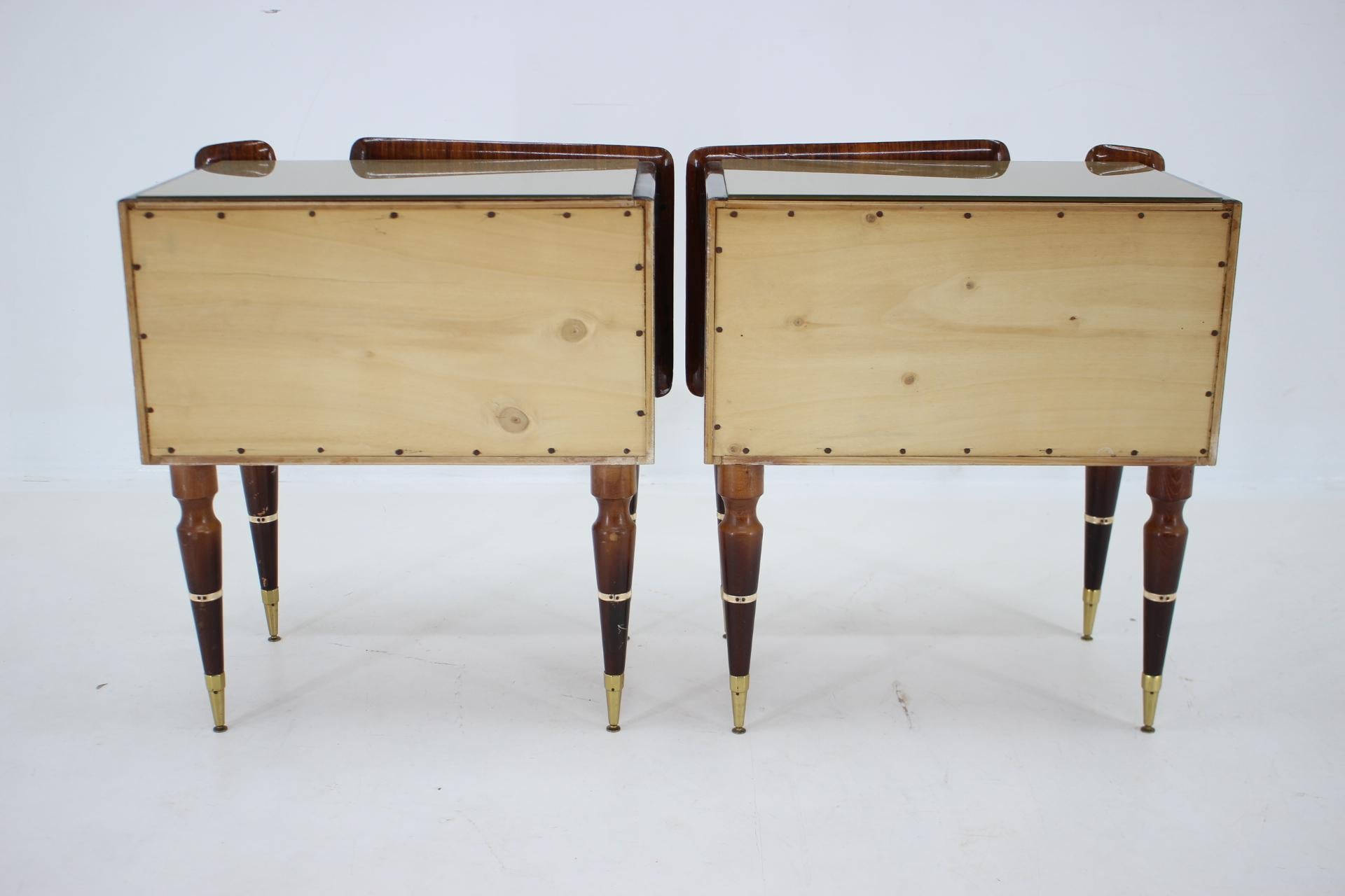 1960s Pair of Sculptural Wooden Bedside Tables, Italy For Sale 1