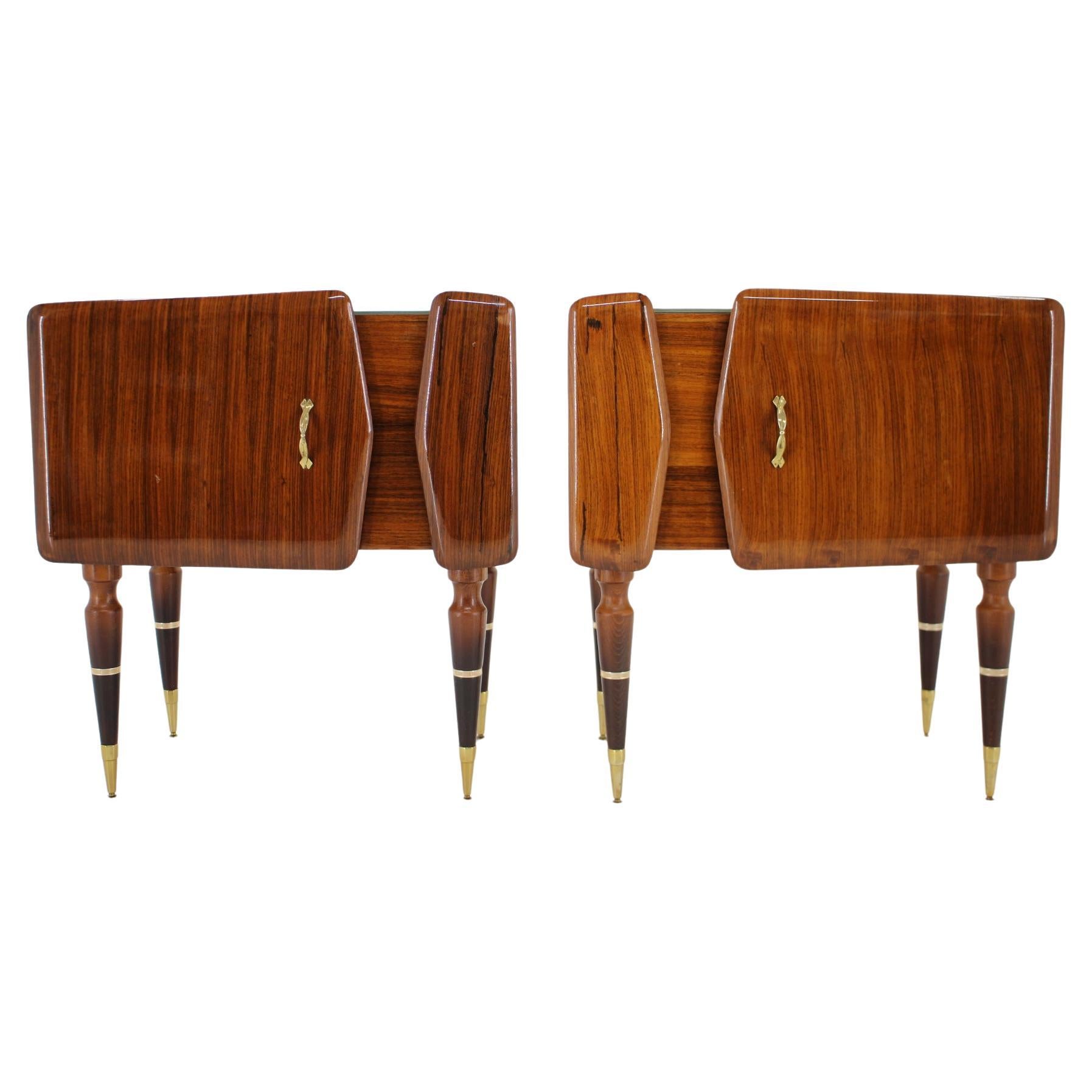 1960s Pair of Sculptural Wooden Bedside Tables, Italy For Sale