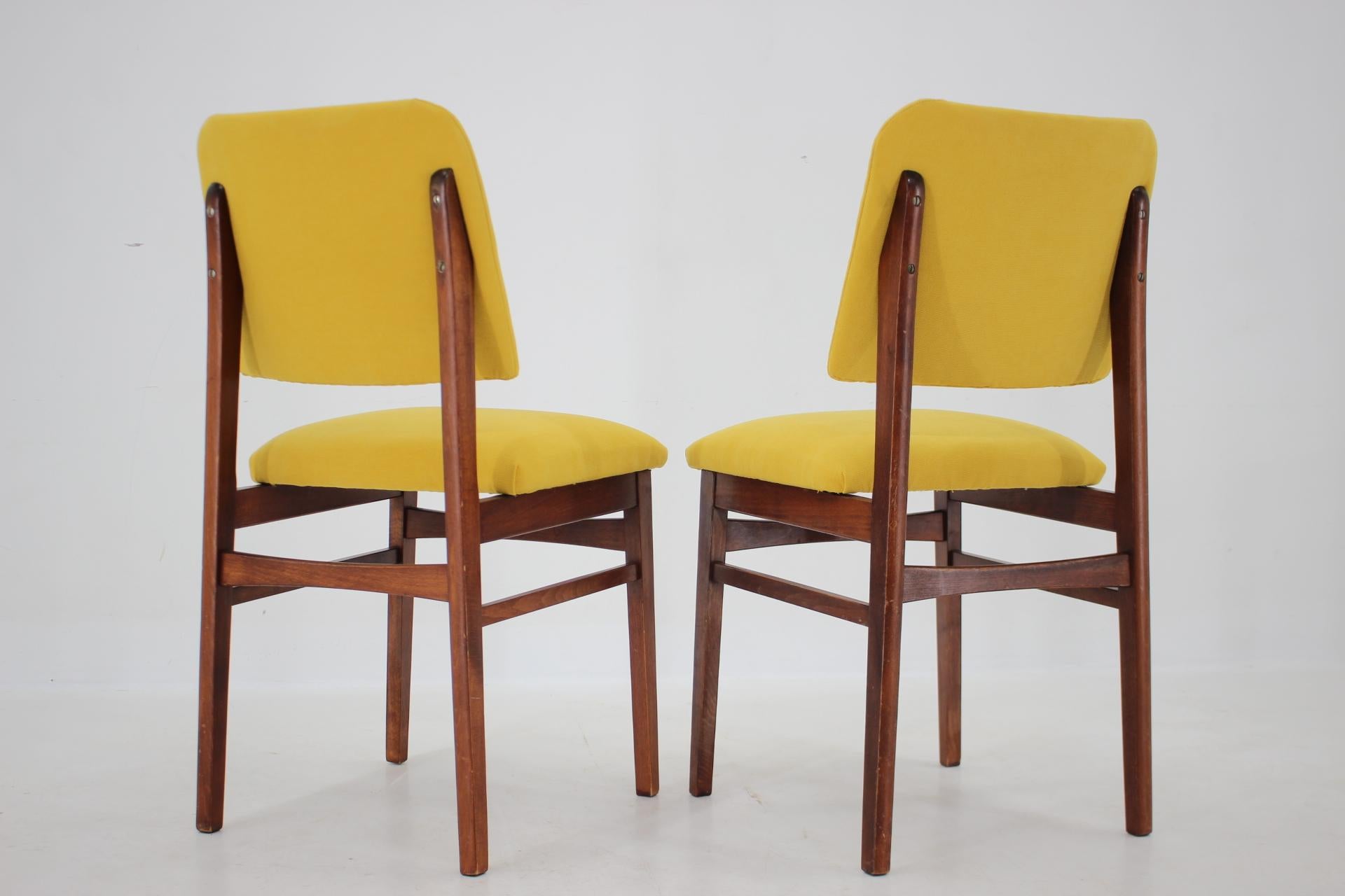 Mid-20th Century 1960s Pair of Side Chairs, Czechoslovakia For Sale