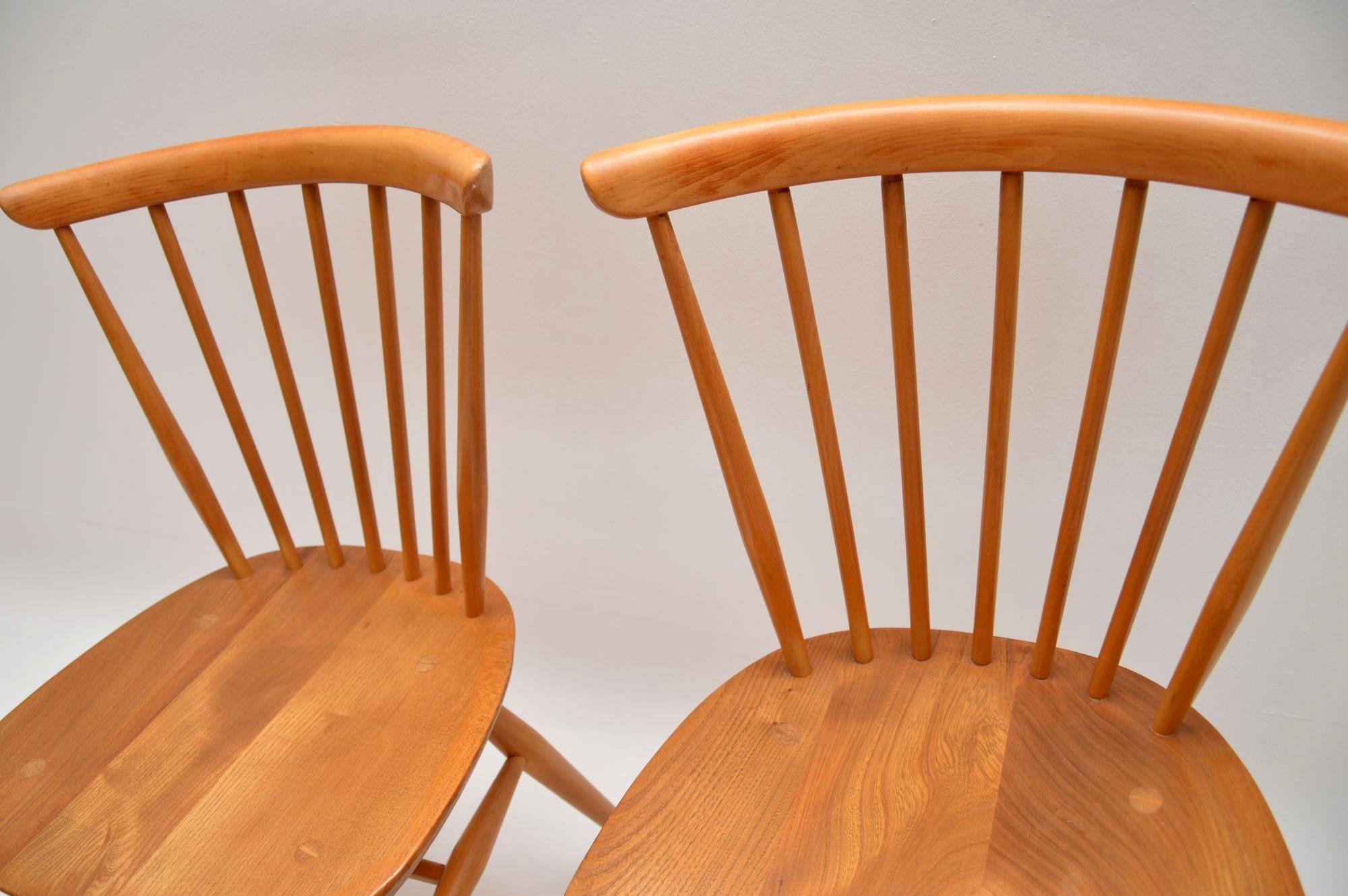 1960s Pair of Solid Elm Vintage Ercol Dining or Side Chairs In Good Condition In London, GB