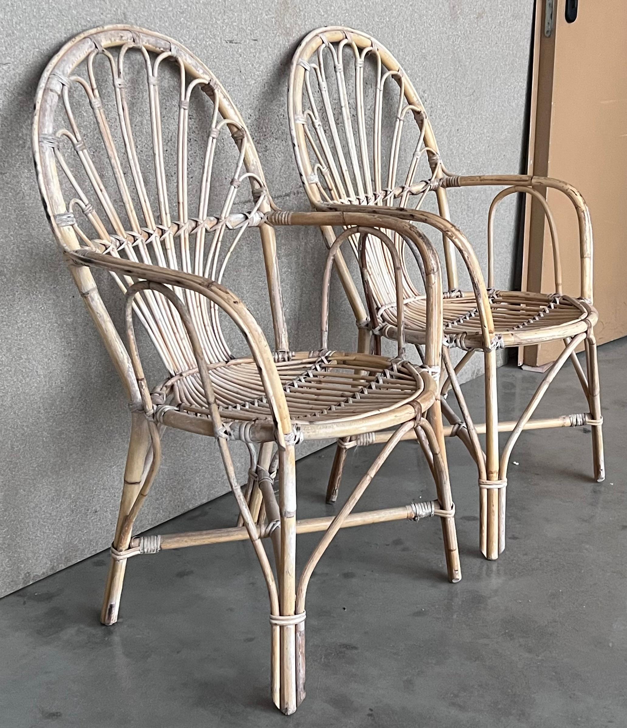 Espagnol Paire de fauteuils espagnols en bambou des années 1960 avec dossier ovale en vente
