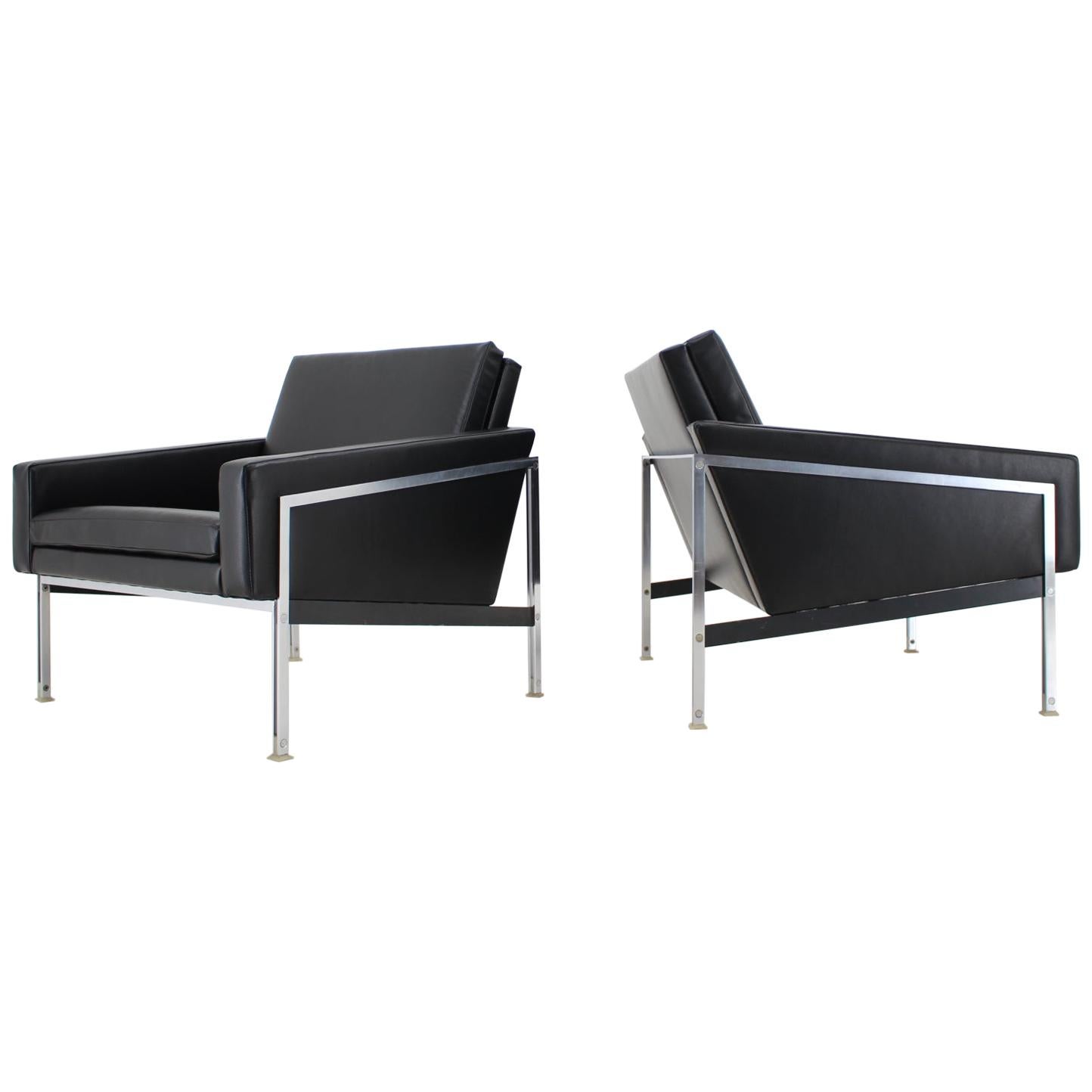 1960s Pair of Steel and Leather Armchairs by Lübke, Germany For Sale