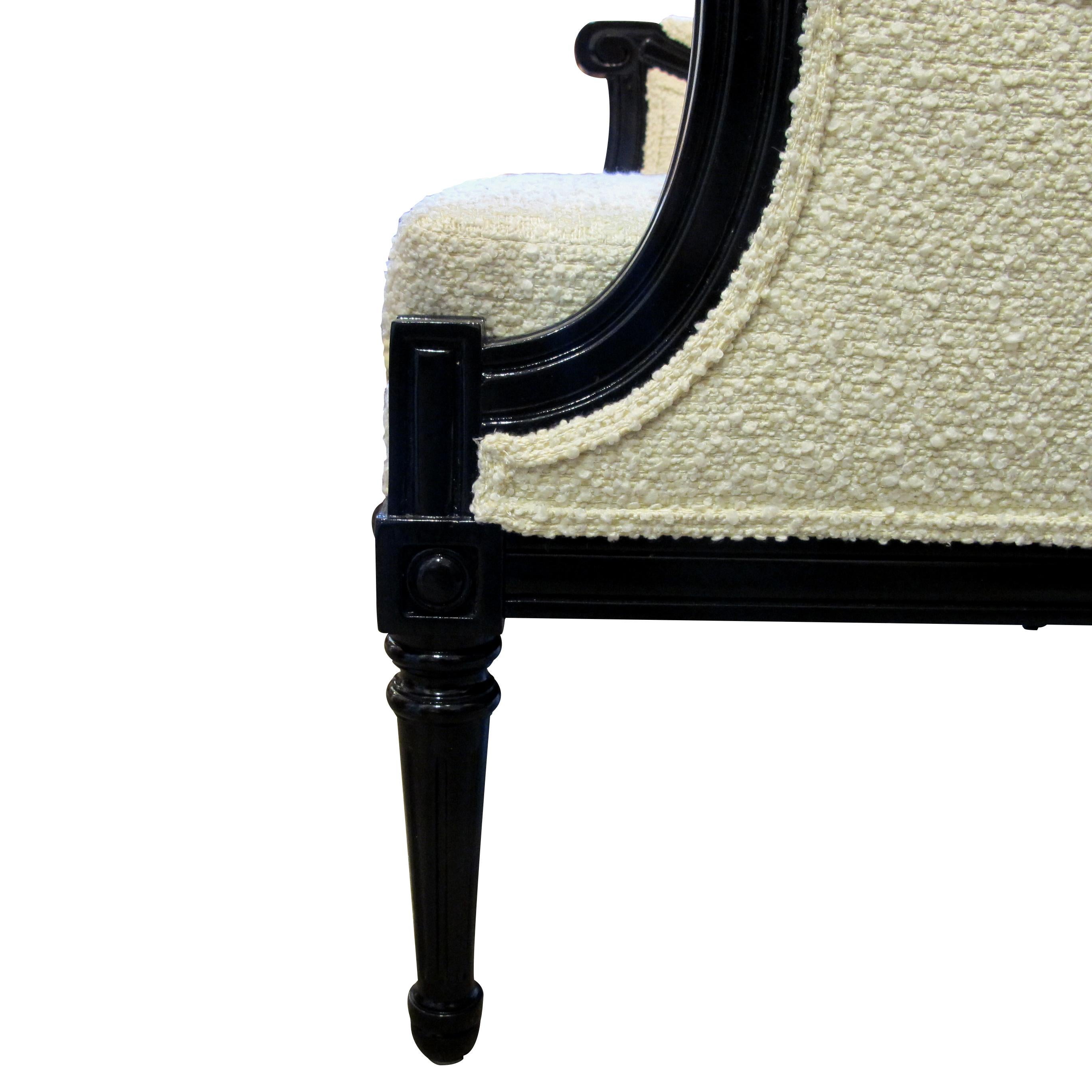Paire de fauteuils suédois de style gustavien nouvellement tapissés, années 1960  en vente 2