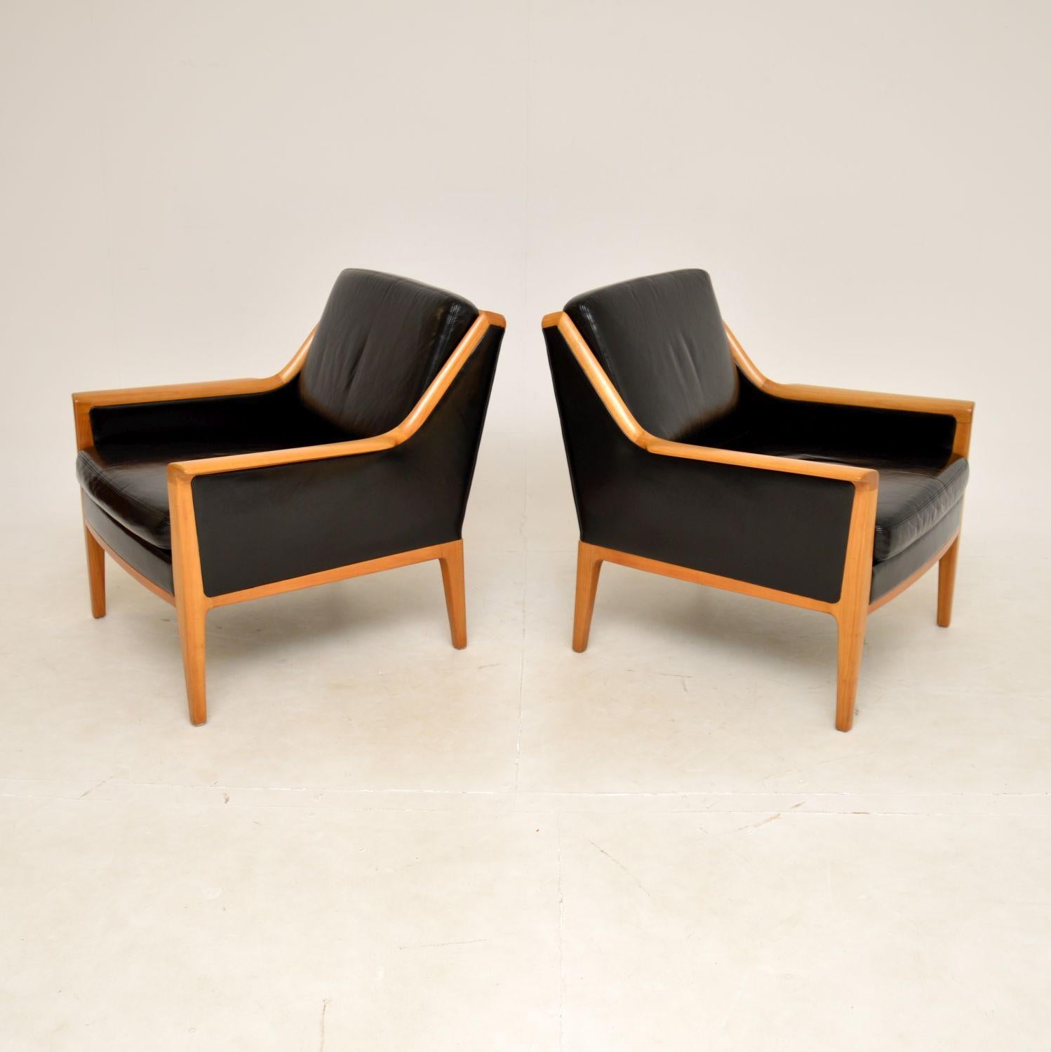 1960s Pair of Swedish Leather Armchairs In Good Condition For Sale In London, GB