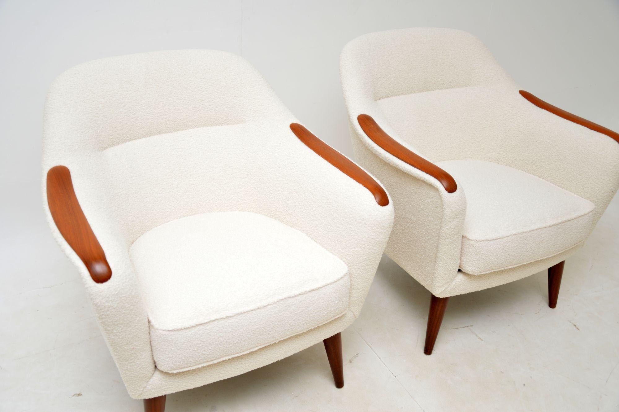 Milieu du XXe siècle Paire de fauteuils suédois en teck des années 1960 en vente