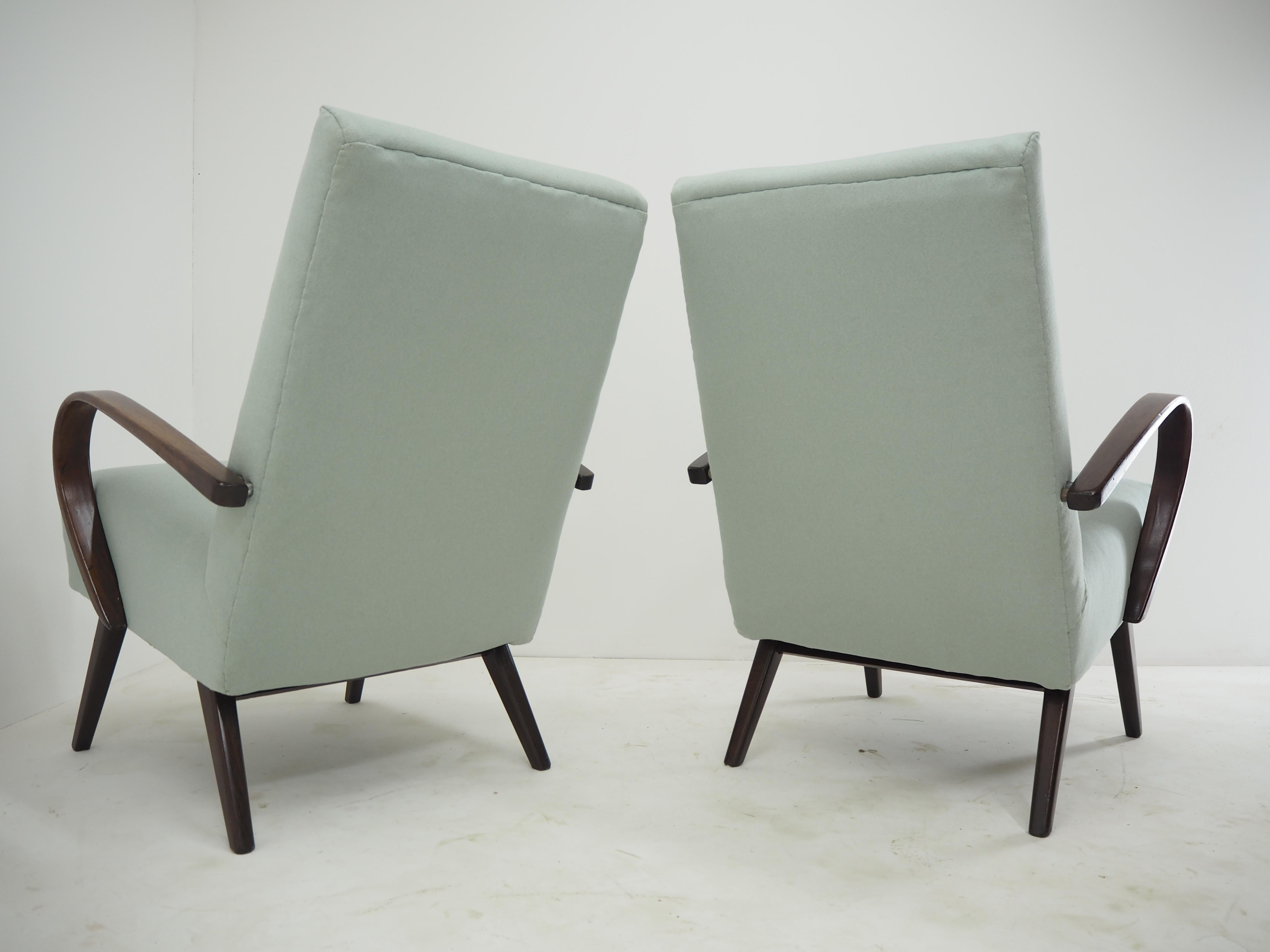 Fabric 1960s Pair of Ton/Thonet Beech Armchairs, Czechoslovakia For Sale