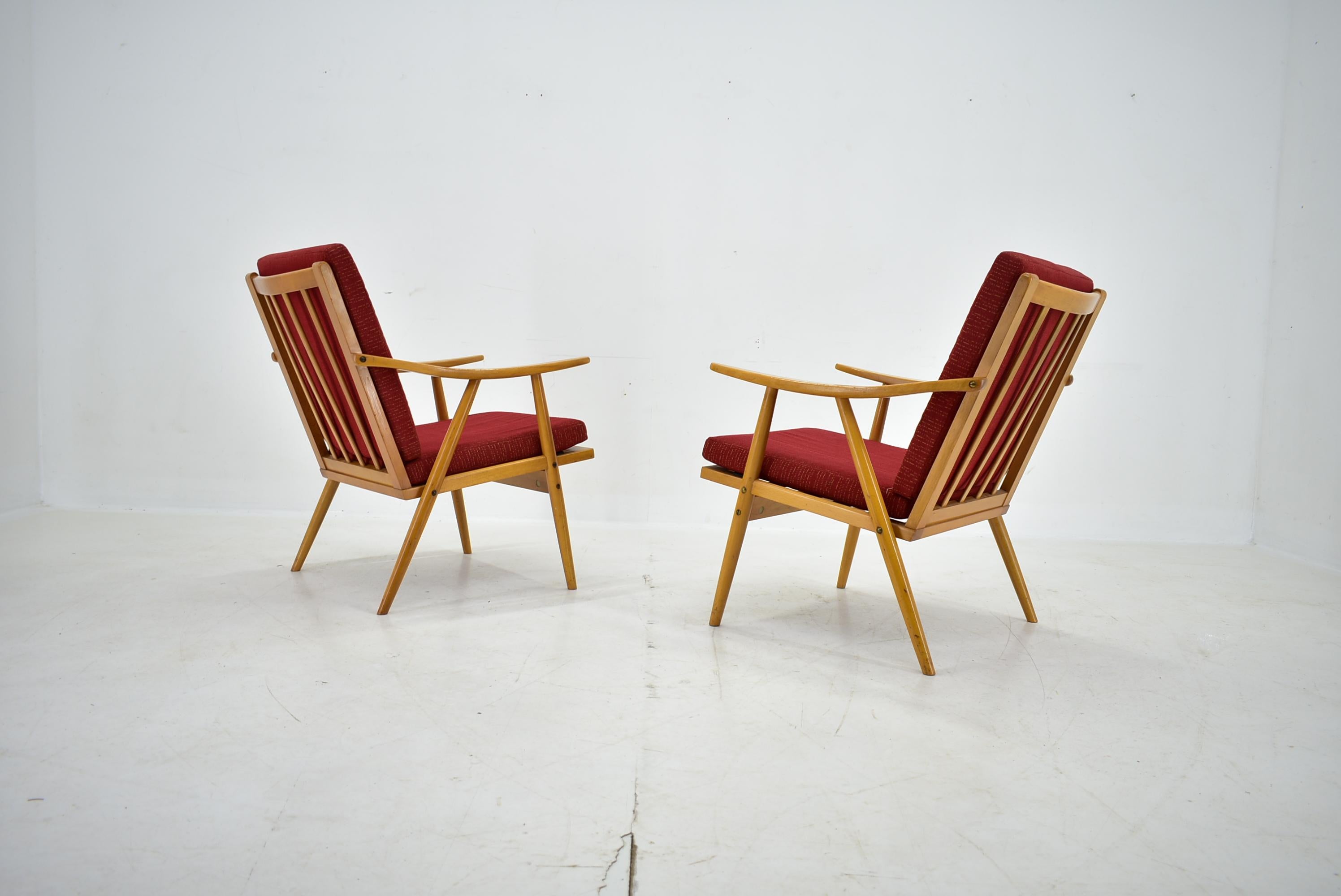 Paire de fauteuils en hêtre Ton/Thonet des années 1960, Tchécoslovaquie en vente 2