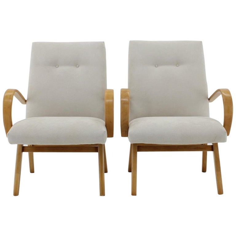 1960s Pair of Ton/Thonet Beech Armchairs, Czechoslovakia For Sale at 1stDibs