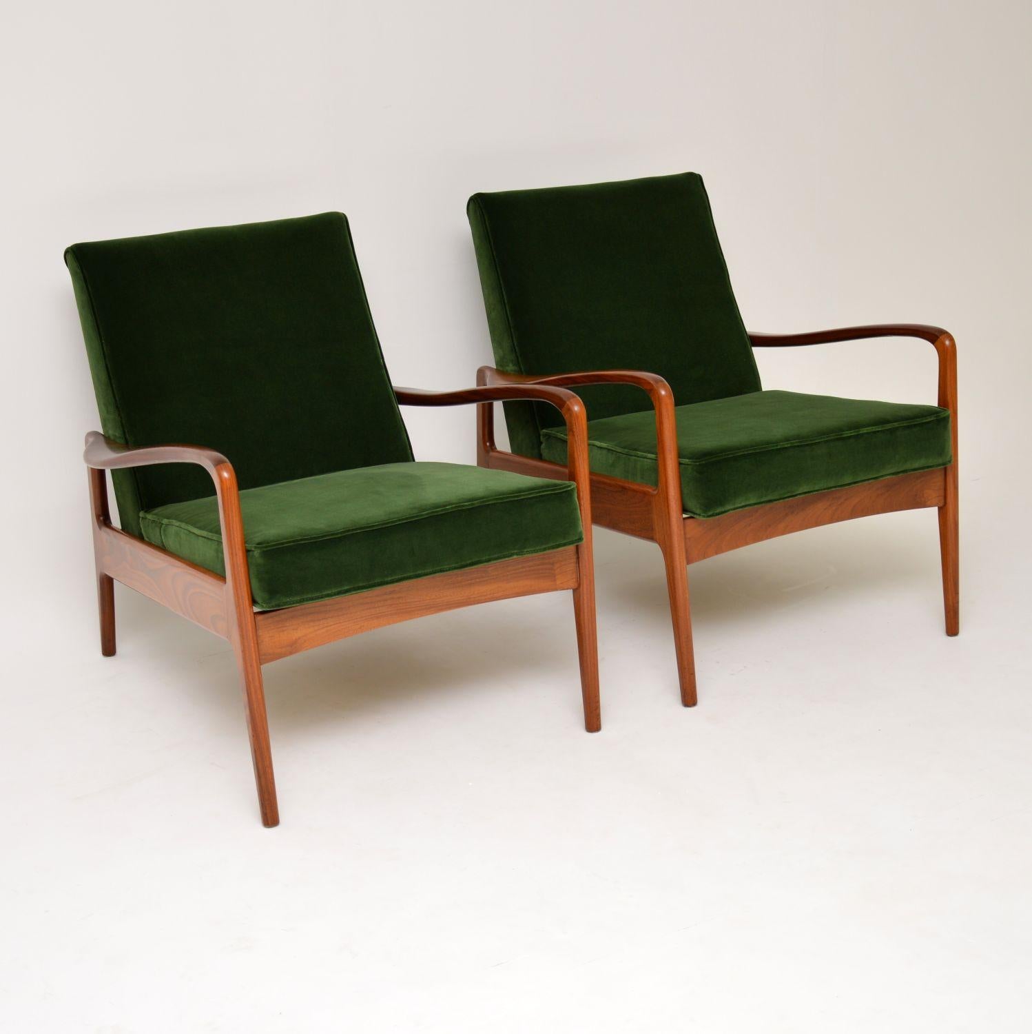 1960s Pair of Vintage Armchairs by Greaves & Thomas In Good Condition In London, GB