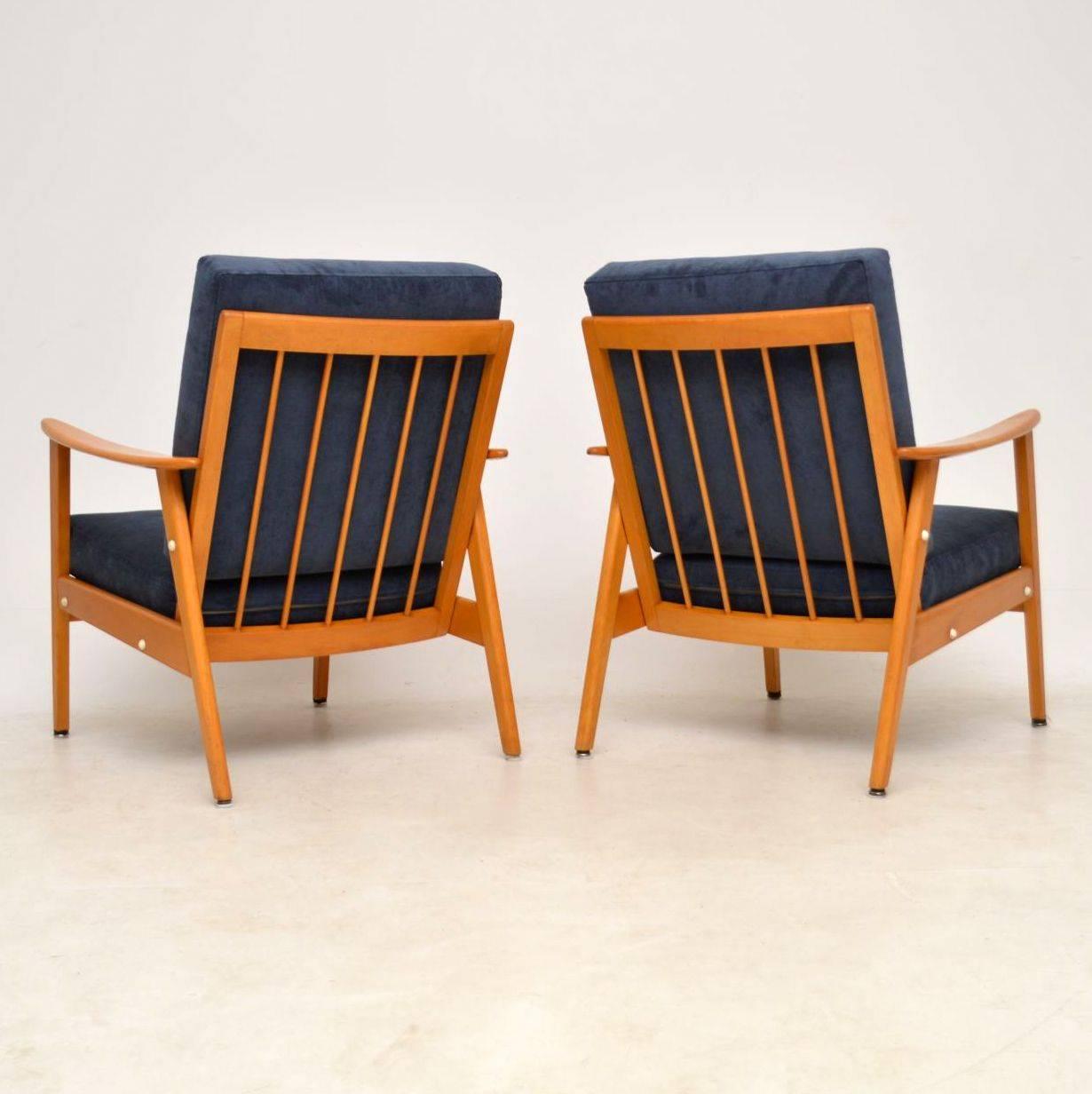 English 1960s Pair of Vintage Armchairs